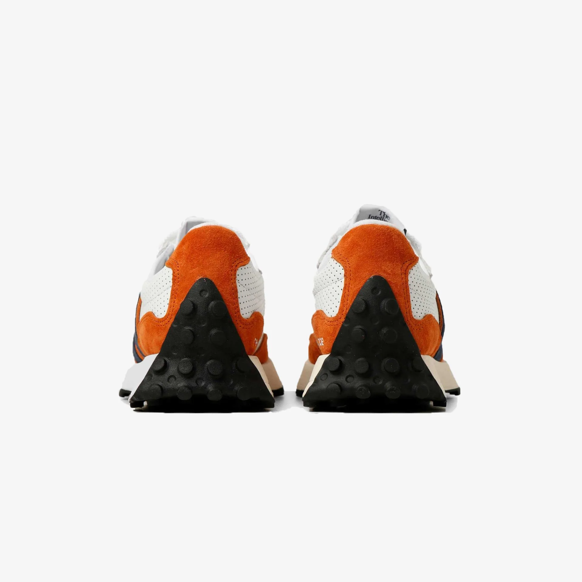 New Balance | 327  { MUNSELL WHITE - Image 3