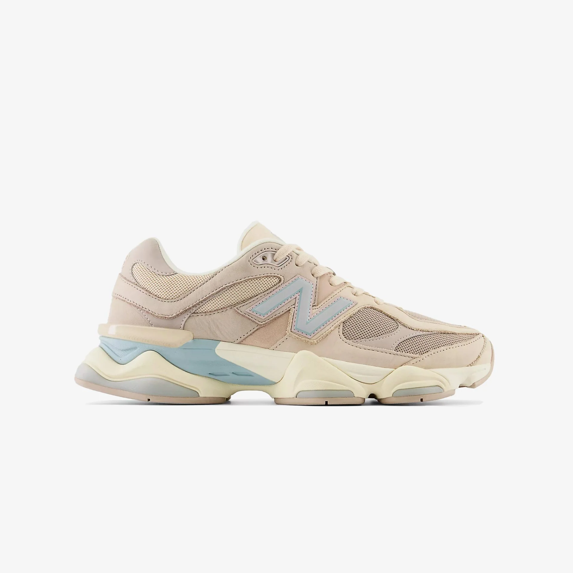 New Balance | 9060 { IVORY