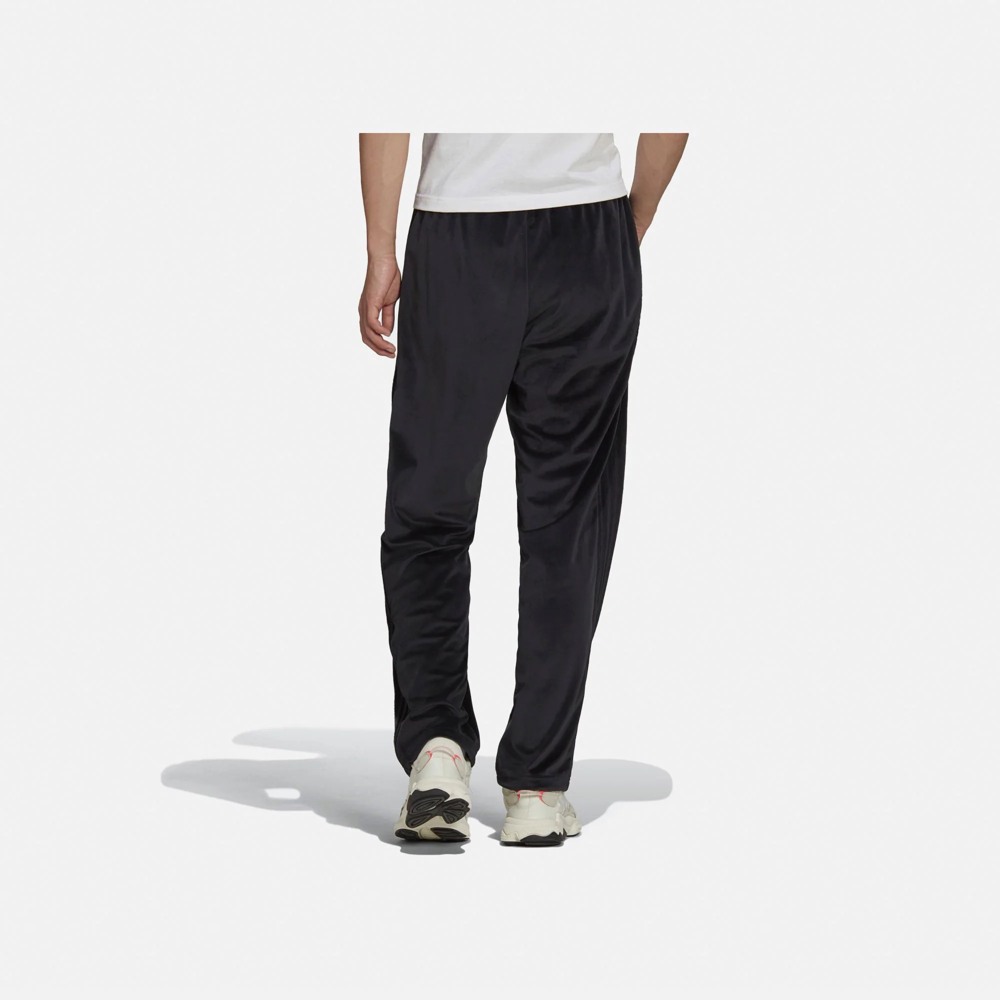 Adidas Originals | ADICOLOR VELOUR TRACK PANTS - Image 2