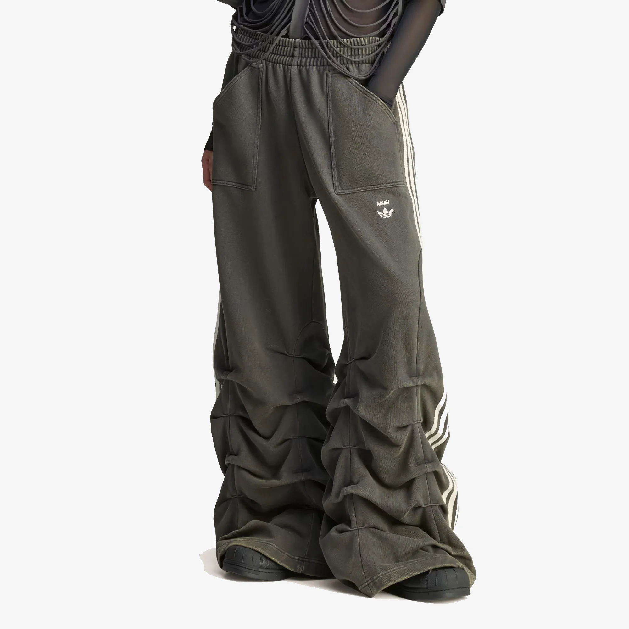 Adidas Originals | AVAVAV PLEATED TRACK PANTS { CARBON