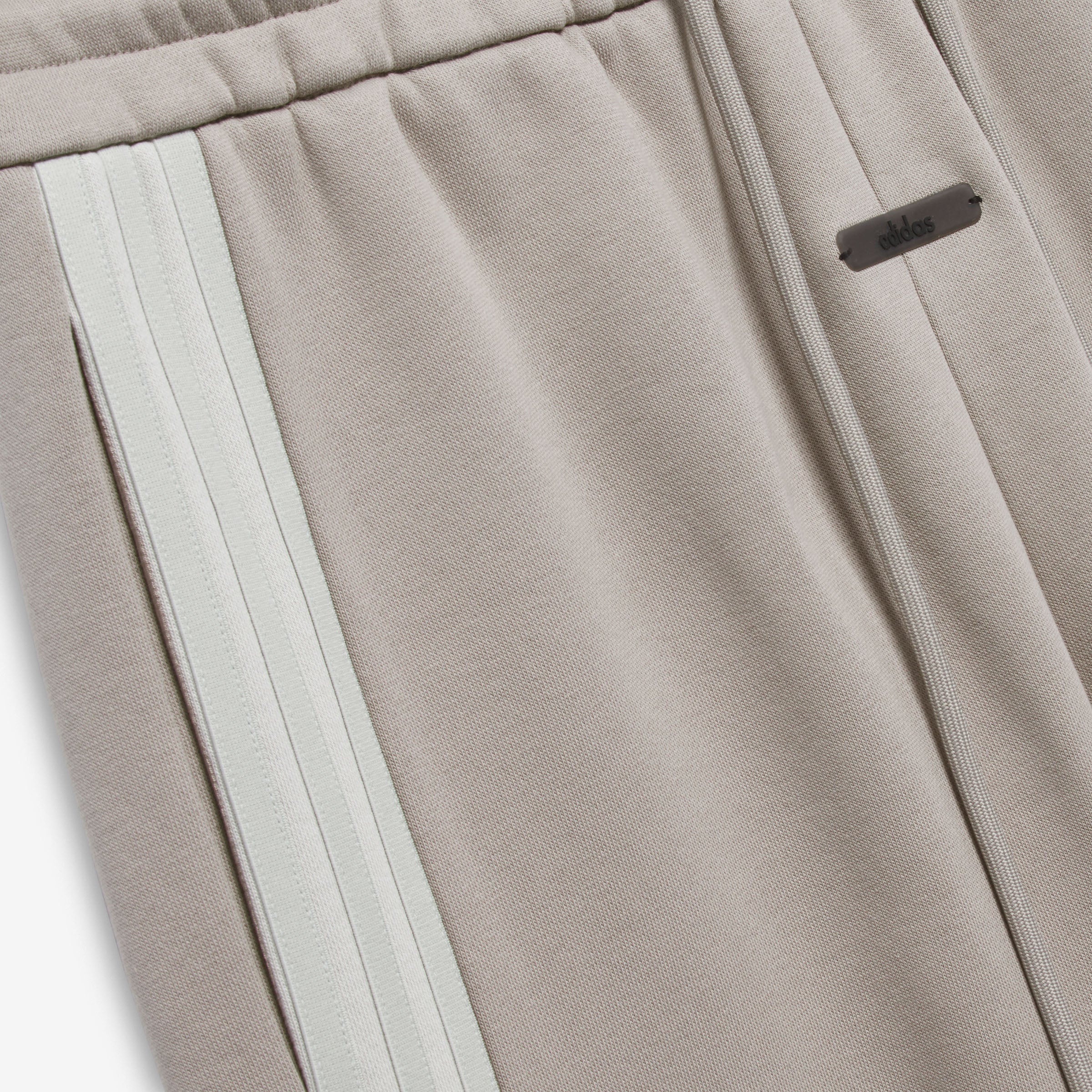 Adidas | FEAR OF GOD ATHLETICS SOLID FLEECE SWEATPANT { BEIGE - Image 3
