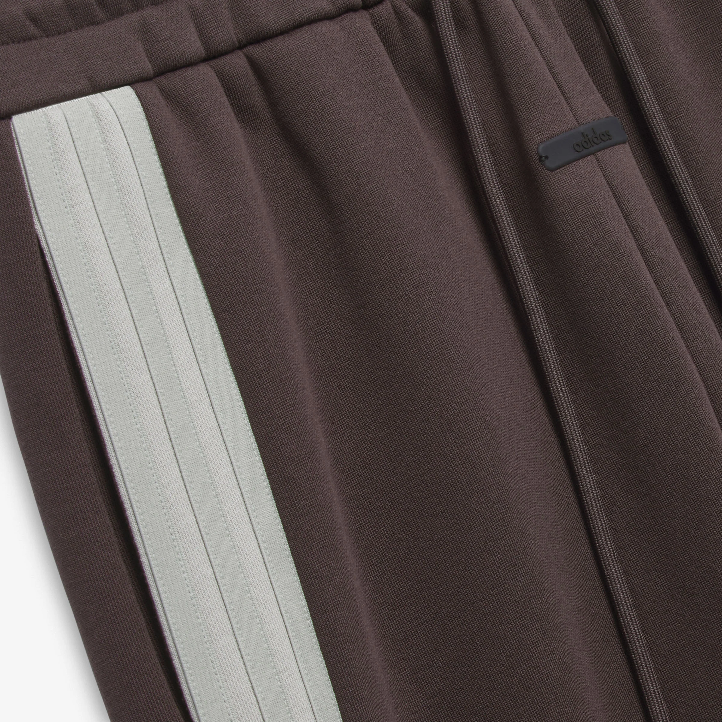 Adidas | FEAR OF GOD ATHLETICS SOLID FLEECE SWEATPANT { BROWN - Image 3