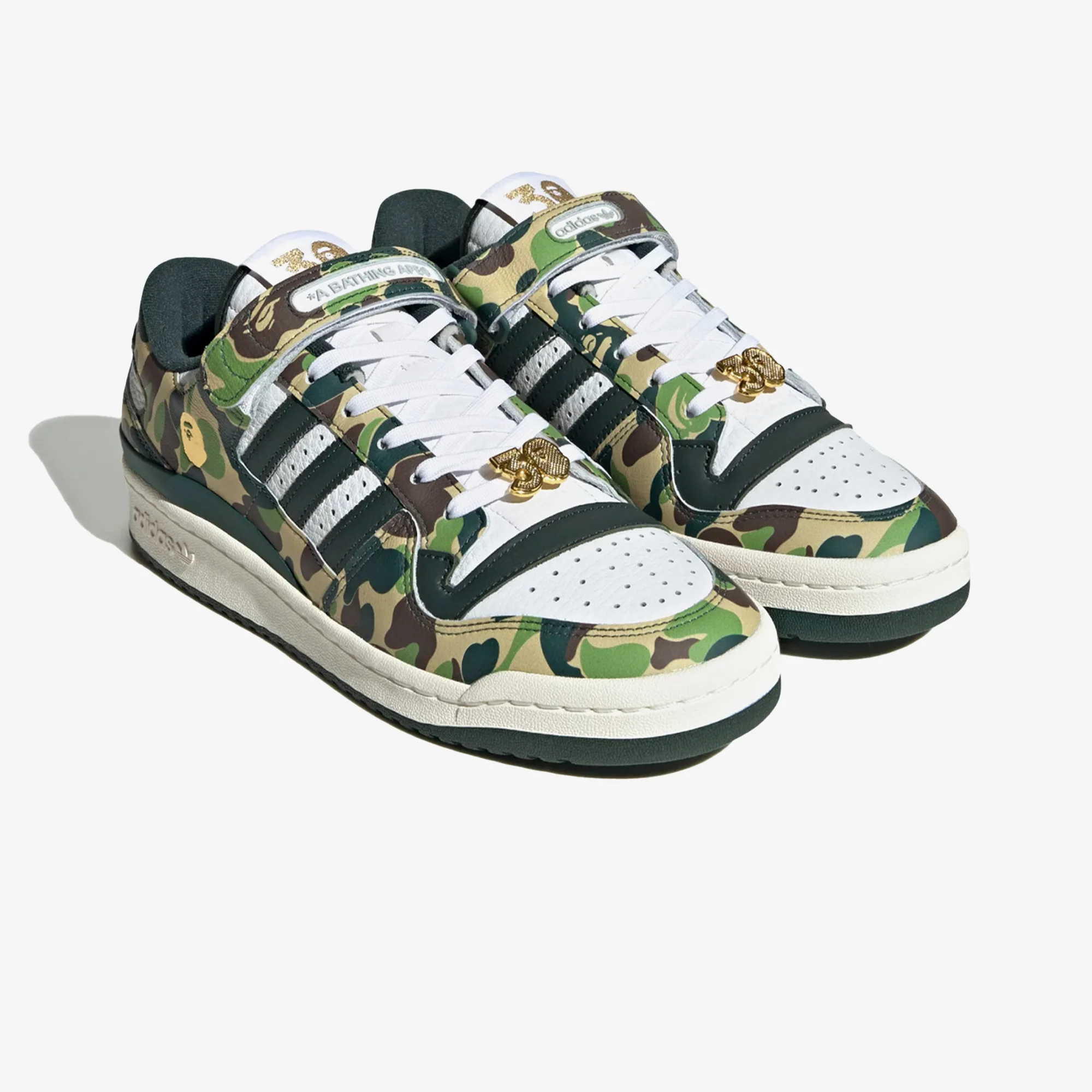 Adidas Originals | FORUM 84 BAPE LOW { CLOUD WHITE/CORE WHITE/METALLIC GOLD - Image 4