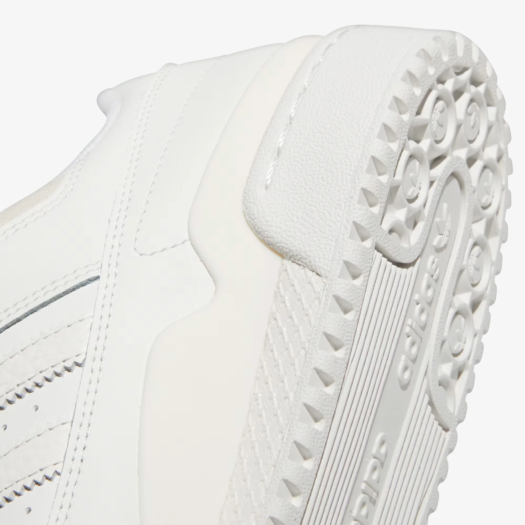 ADIDAS ORIGINALS | FORUM LOW CL { CORE WHITE/CLOUD WHITE/GREY ONE - Image 6