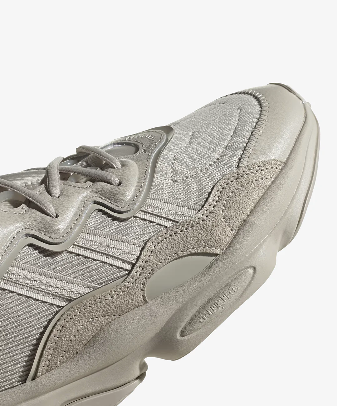 Adidas Originals | OZWEEGO { BLISS/BLISS - Image 5