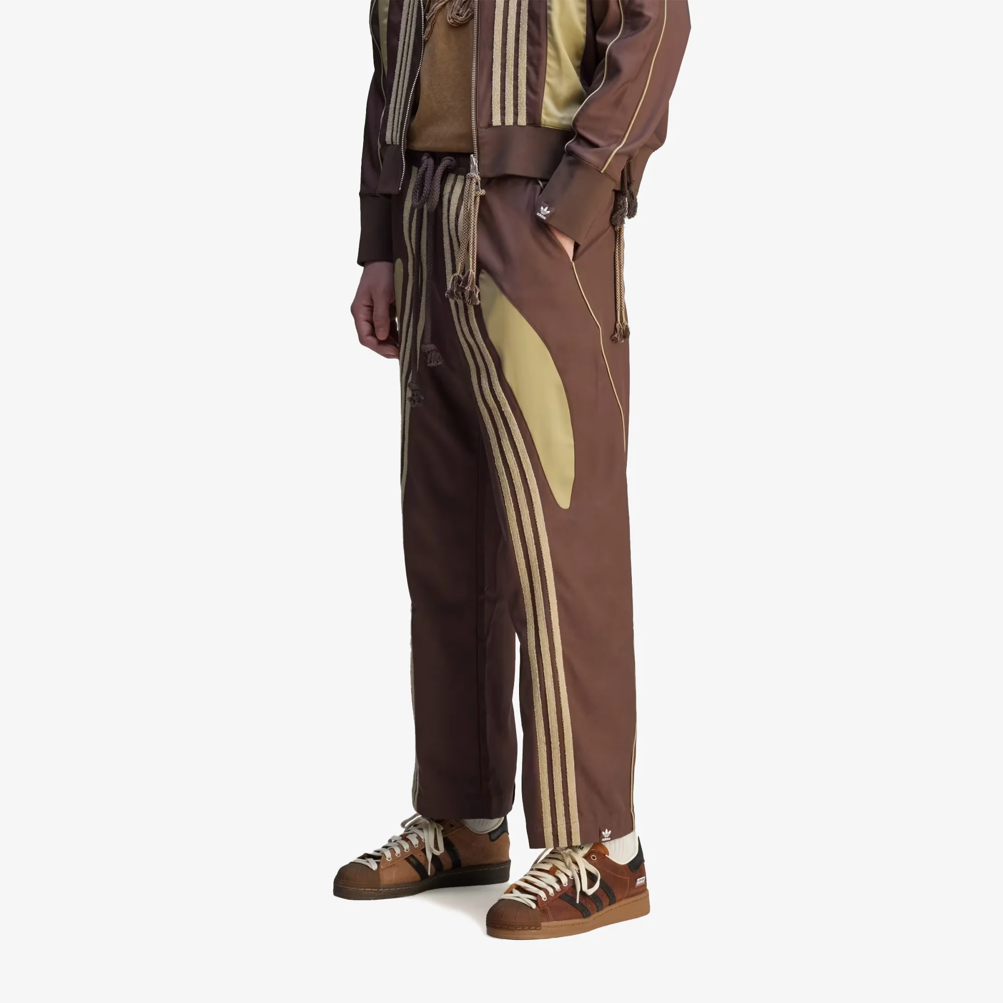 Adidas Originals | SONG FOR THE MUTE SPRING WOVEN PANTS { BROWN
