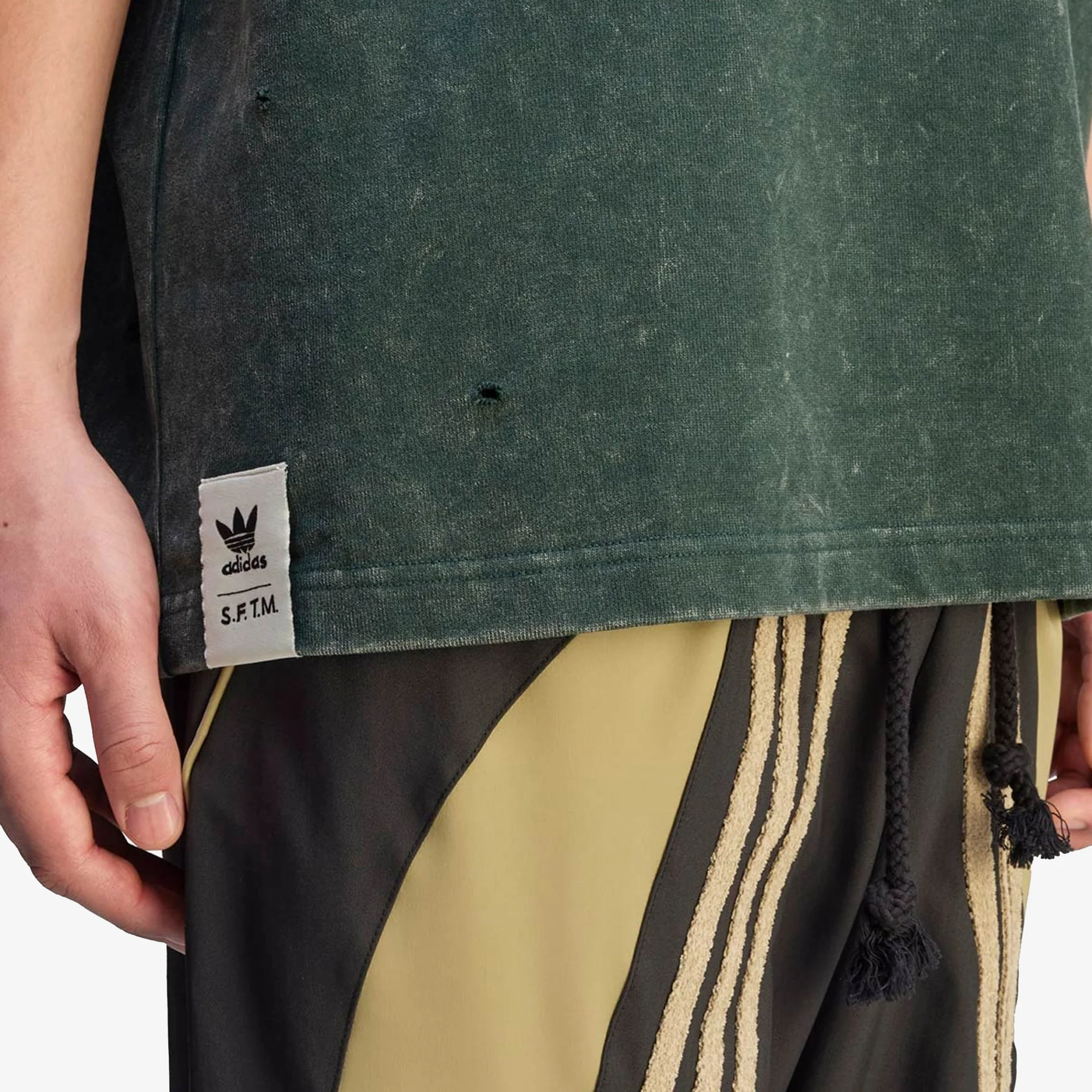 ADIDAS ORIGINALS | SONG FOR THE MUTE WASHED TEE { SHADOW GREEN - Image 5