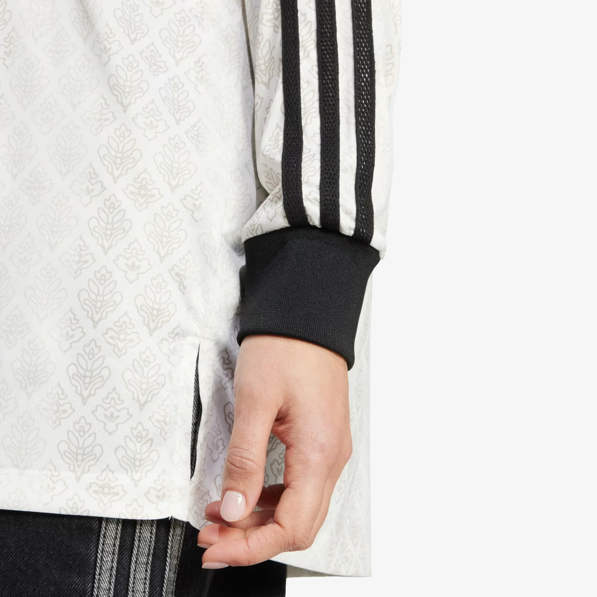 Adidas Originals | RETRO SPORTS CRICKET-INSPIRED LONG SLEEVE JERSEY { OFF WHITE - Image 4