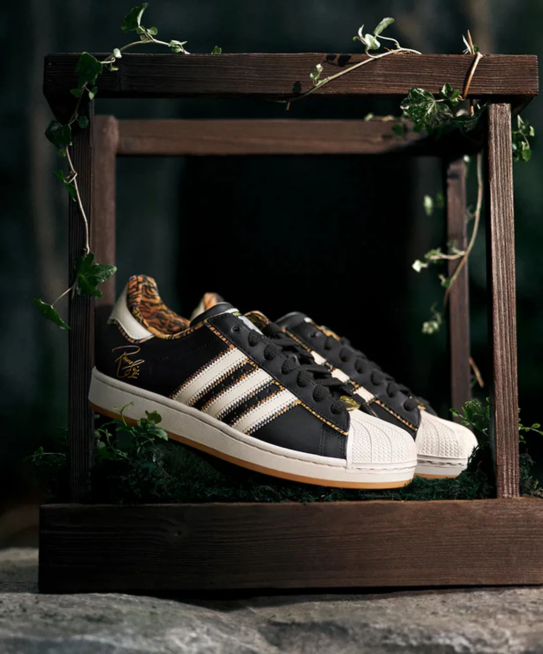 Adidas Originals | ADIDAS ORIGINALS x RANVEER SINGH SUPERSTAR { CBLACK/OWHITE/CBLACK - Image 3
