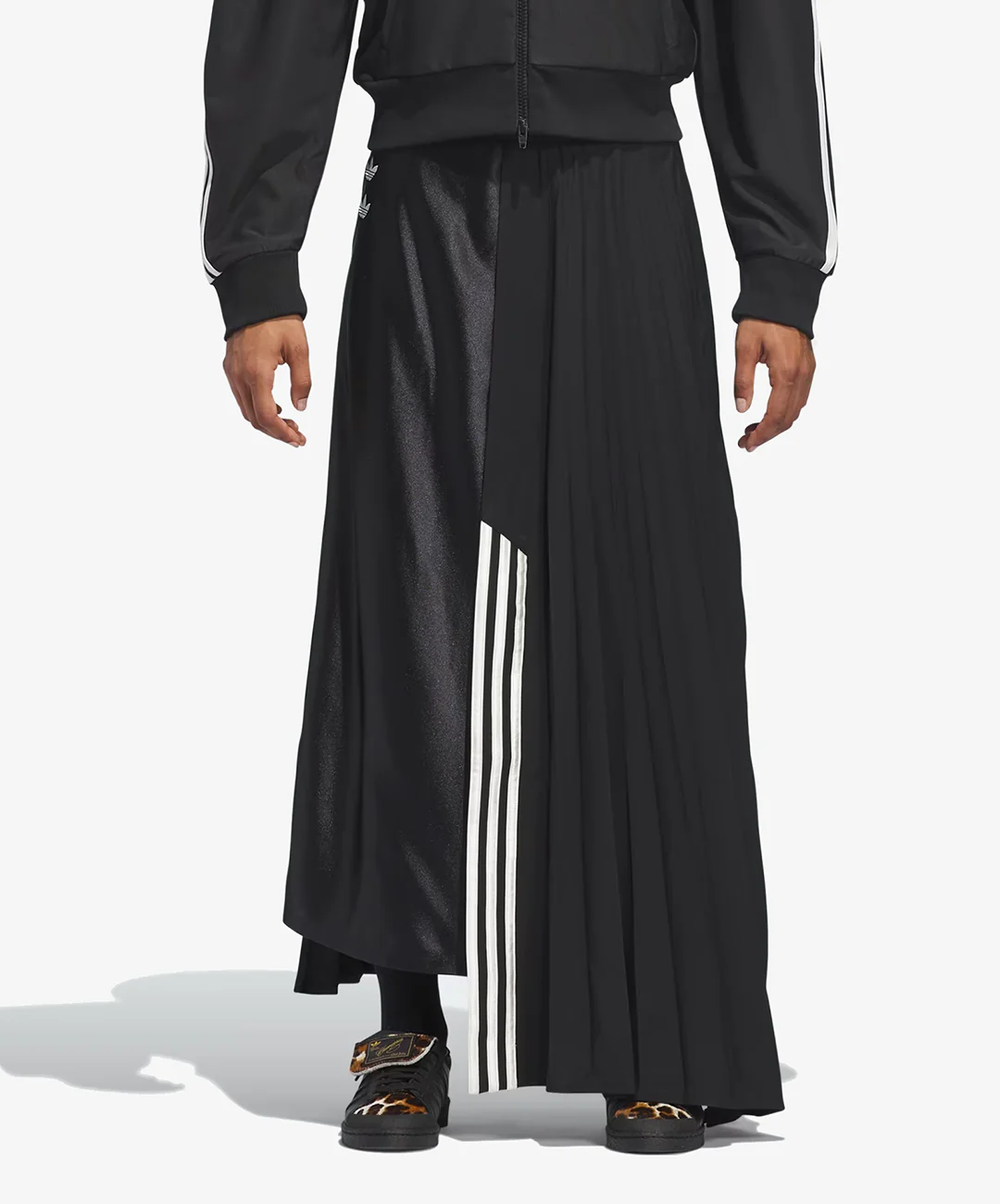 ADIDAS ORIGINALS | x WILLY CHAVARRIA PLEATED SKIRT { BLACK