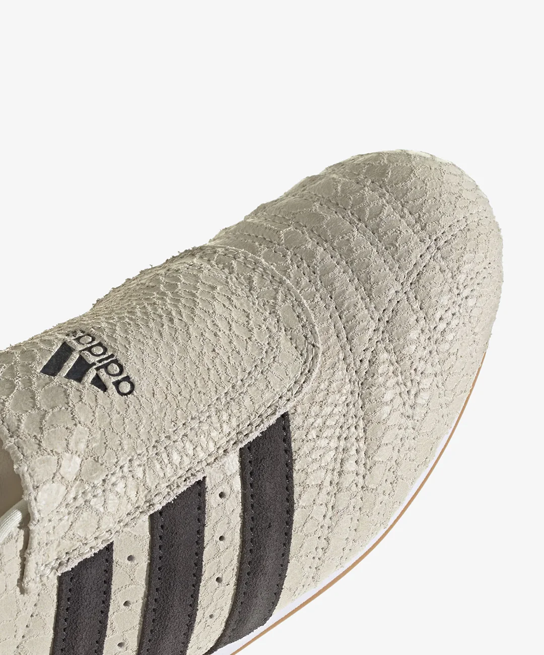 Adidas | TAEKWONDO { CREAM WHITE/UTILITY BLACK/GUM - Image 5