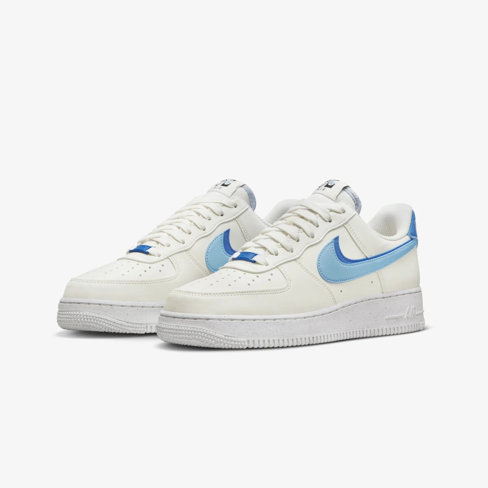 Nike | AIR FORCE 1 '07 LV8 { SAIL/BLUE CHILL - Image 2