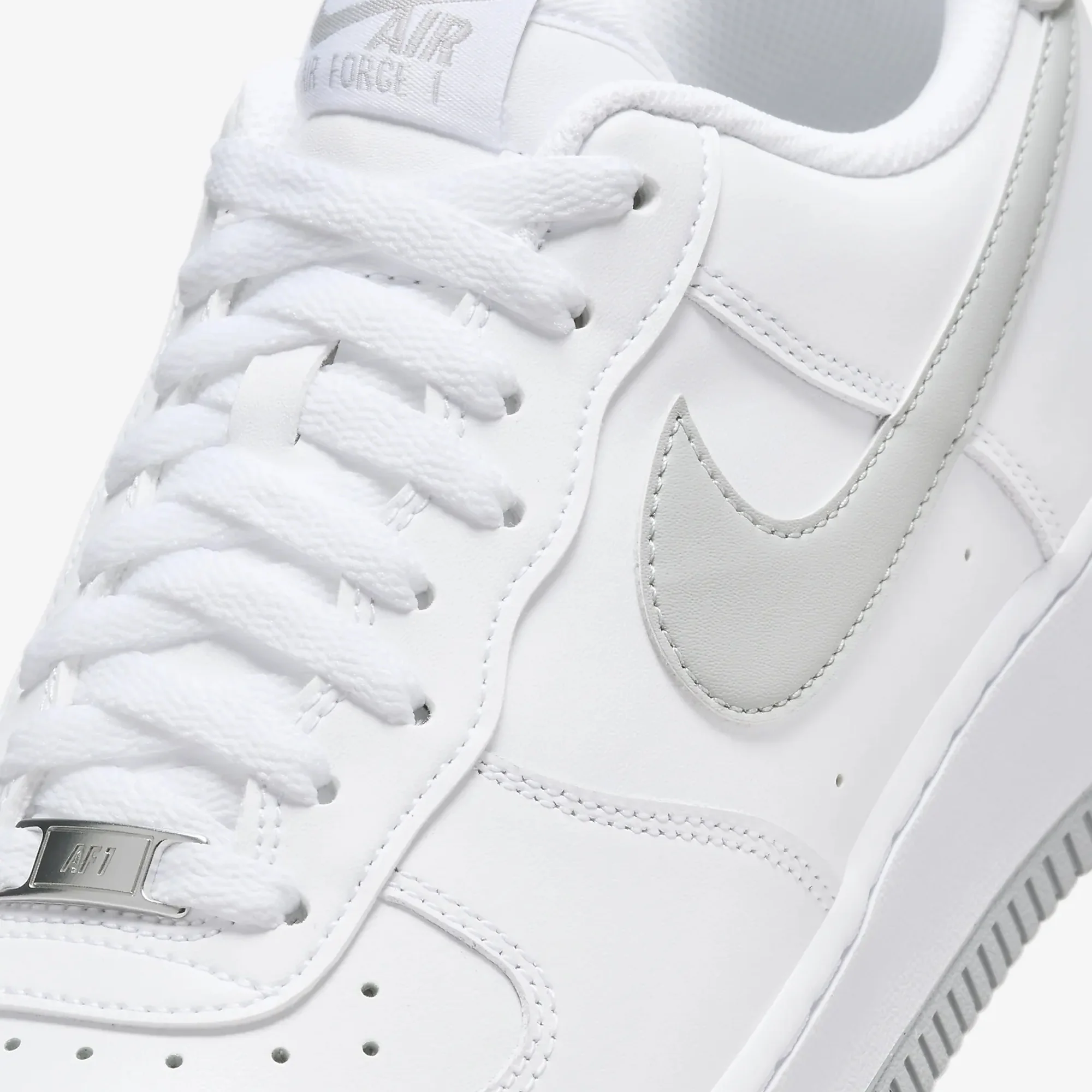 Nike | AIR FORCE 1 '07 { WHITE/LT SMOKE GREY-WHITE - Image 4