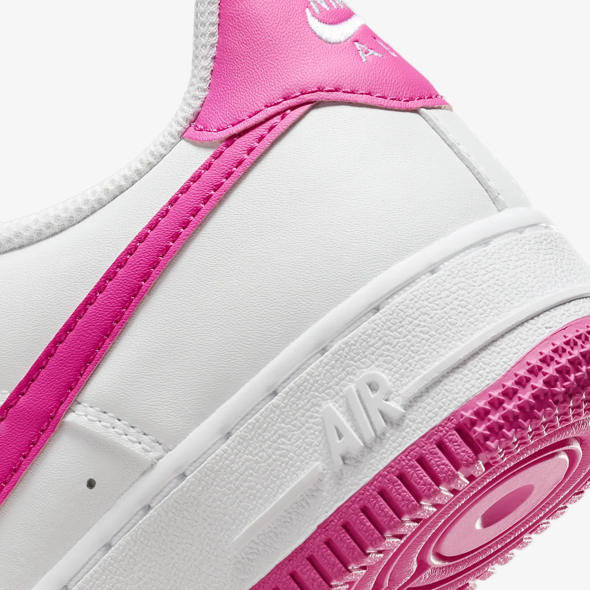Nike | AIR FORCE 1 (GS) { WHITE/LASER FUCHSIA - Image 5