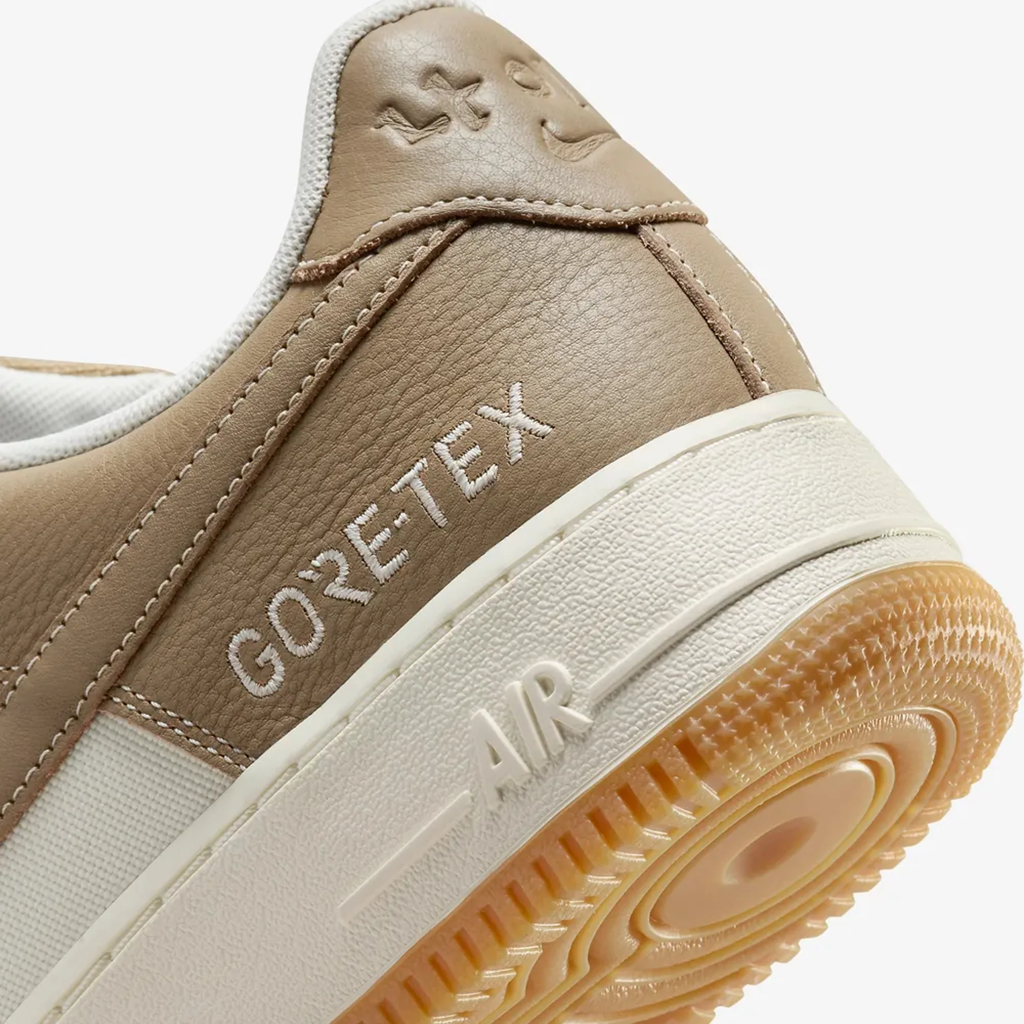 Nike | AIR FORCE 1 GTX { SAIL/KHAKI-SAIL-GUM LIGHT BROWN - Image 5