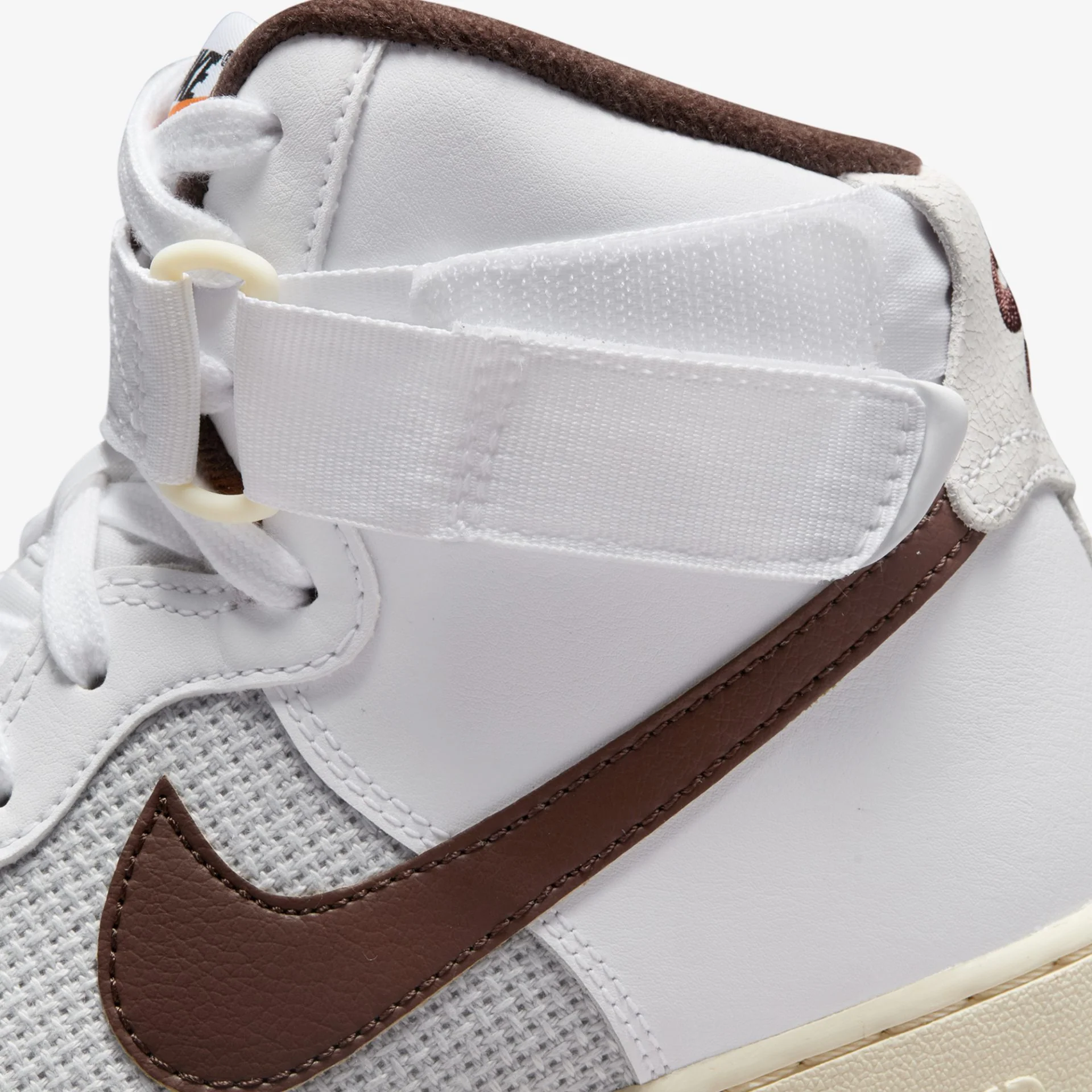 Nike | AIR FORCE 1 HIGH '07 WHITE AND LIGHT CHOCOLATE - Image 4