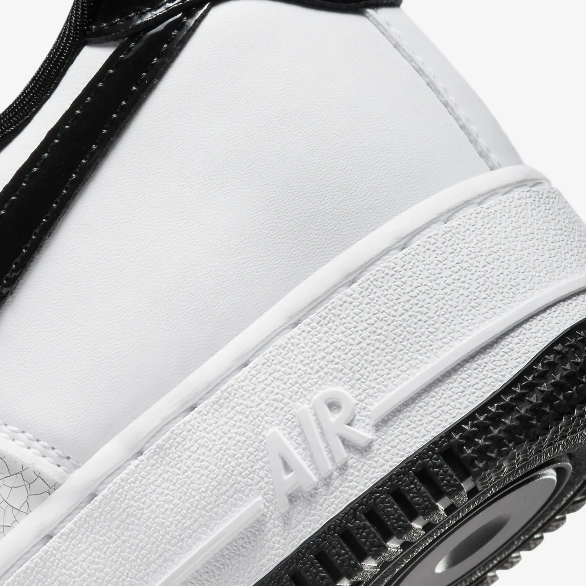 Nike | AIR FORCE 1 LOW WORLD CHAMP { WHITE / BLACK - Image 5