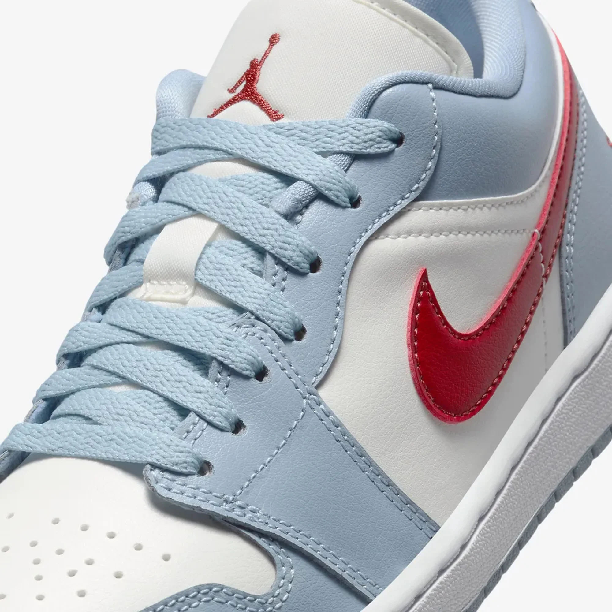 Jordan | AIR JORDAN 1 LOW { SAIL/DUNE RED-BLUE GREY-WHITE - Image 4
