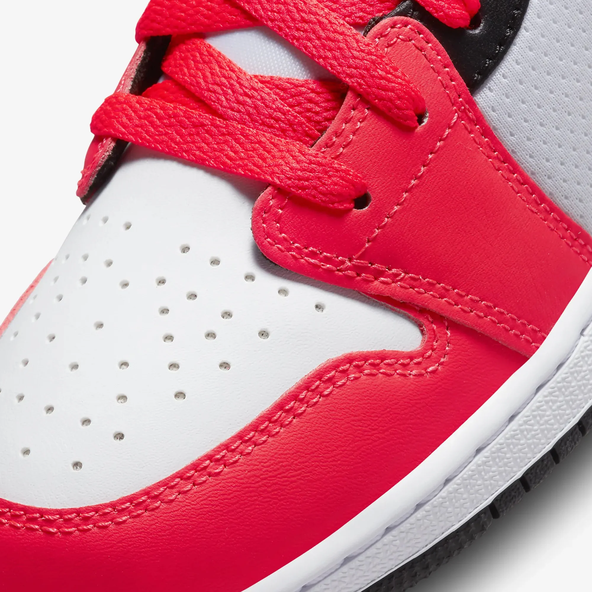 Jordan | AIR JORDAN 1 LOW SE { INFRARED 23/BLACK-WHITE - Image 4