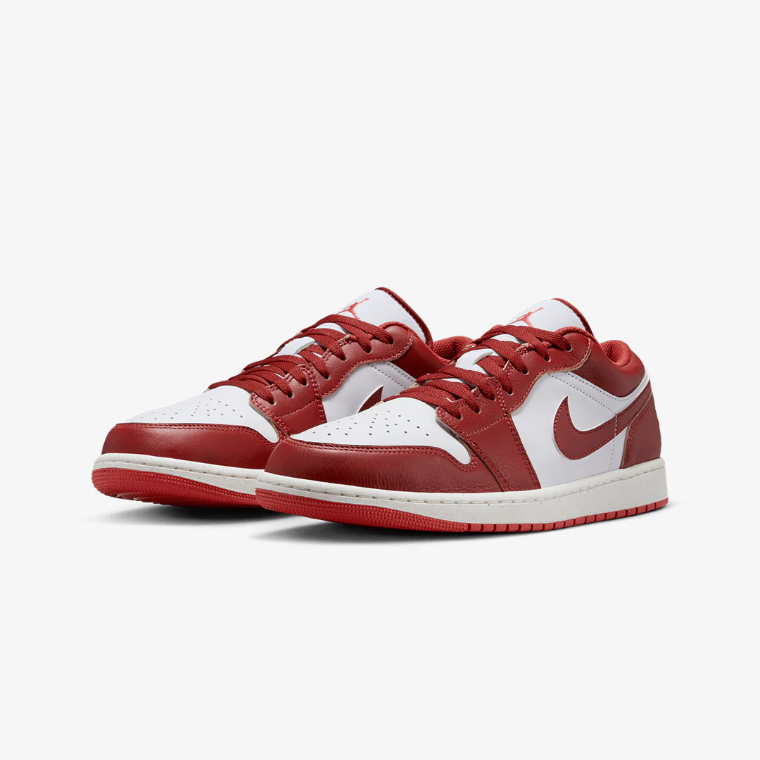 Jordan | AIR JORDAN 1 LOW SE { WHITE/DUNE RED-LOBSTER-SAIL - Image 2