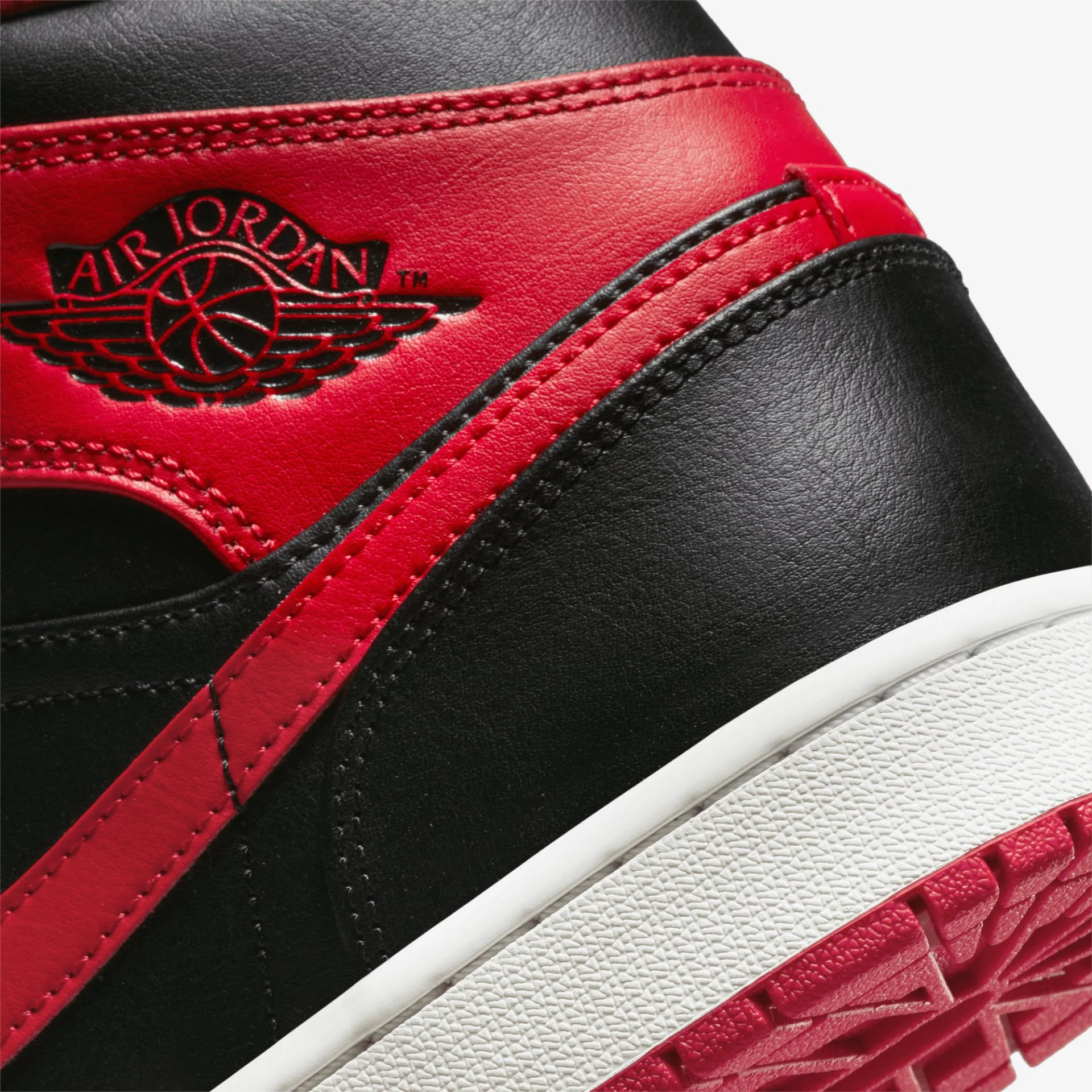 Jordan | AIR JORDAN 1 MID { BLACK/FIRE RED-WHITE - Image 5