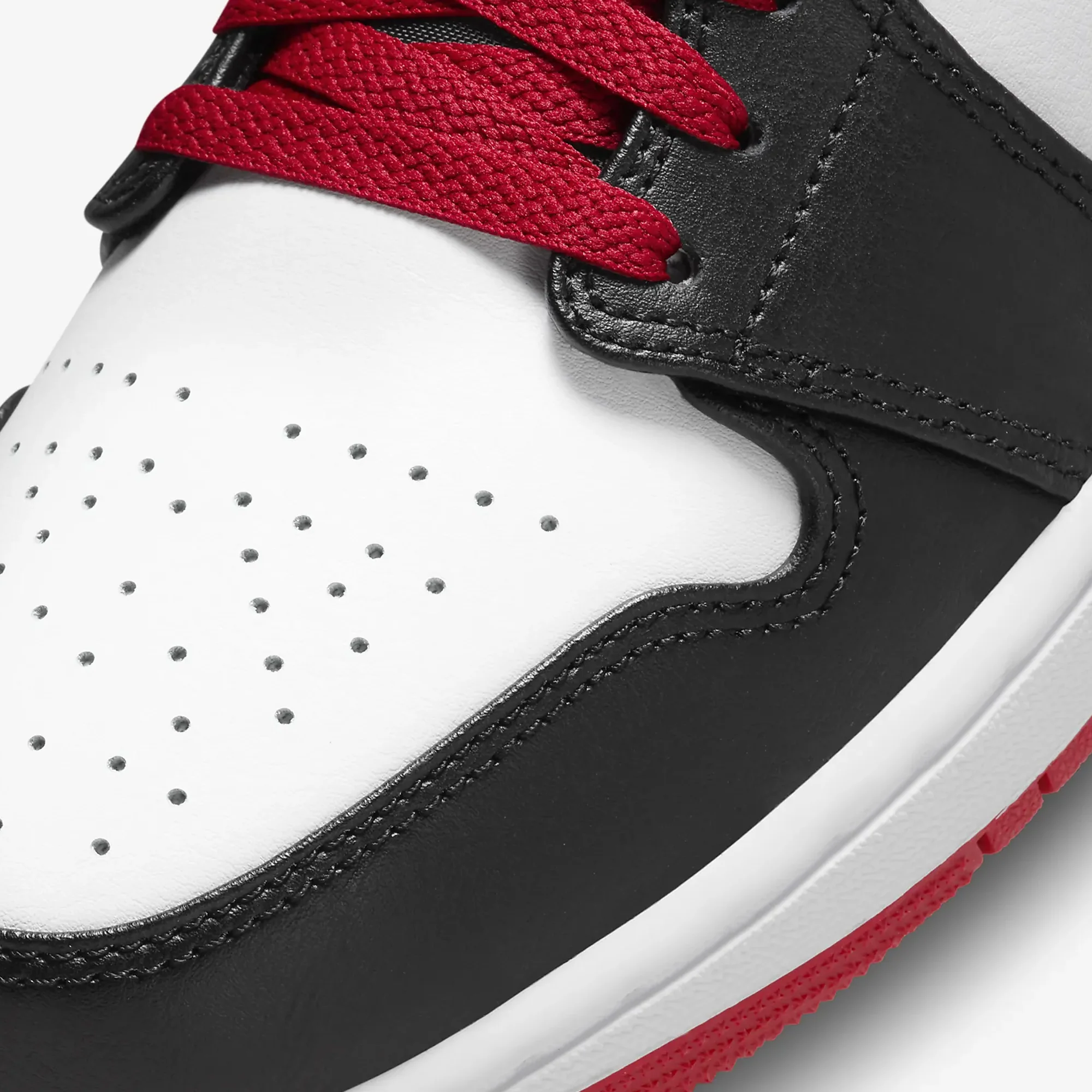 Jordan | AIR JORDAN 1 MID { WHITE/GYM RED-BLACK - Image 4