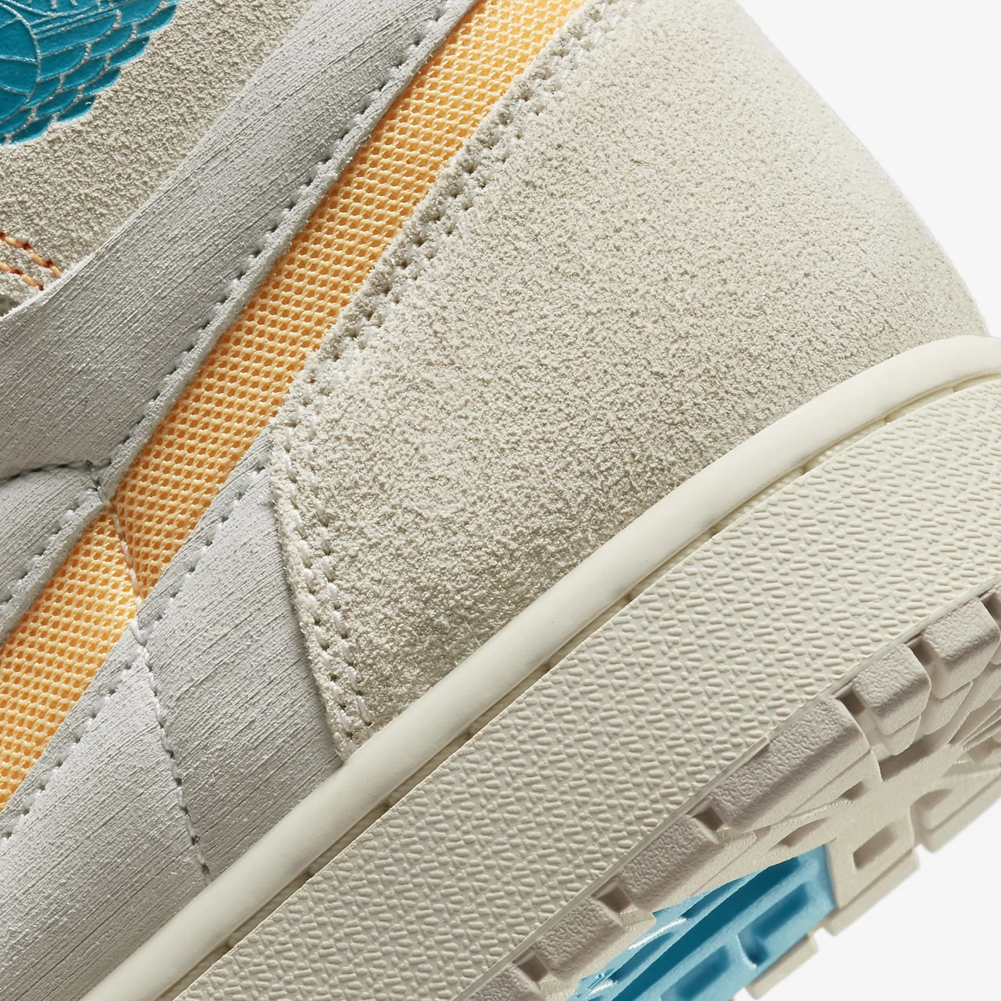 Jordan | AIR JORDAN 1 ZOOM CMFT 2 { BROWN/GOLD - Image 5