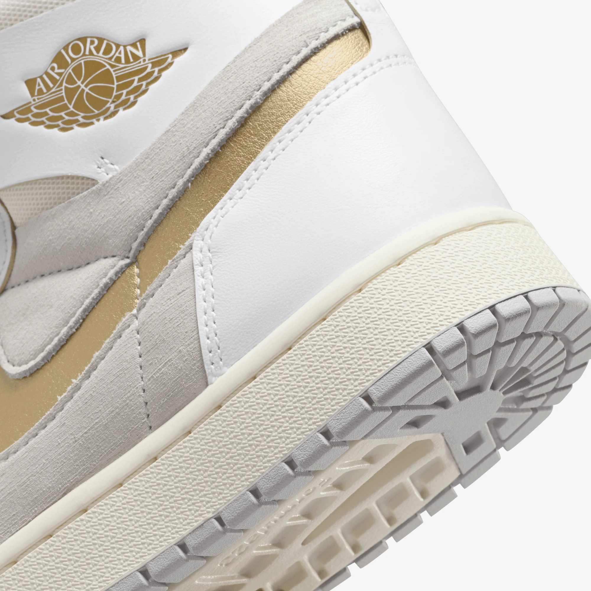 Jordan | AIR JORDAN 1 ZOOM CMFT 2 { WHITE/METALLIC GOLD-NEUTRAL GREY - Image 5