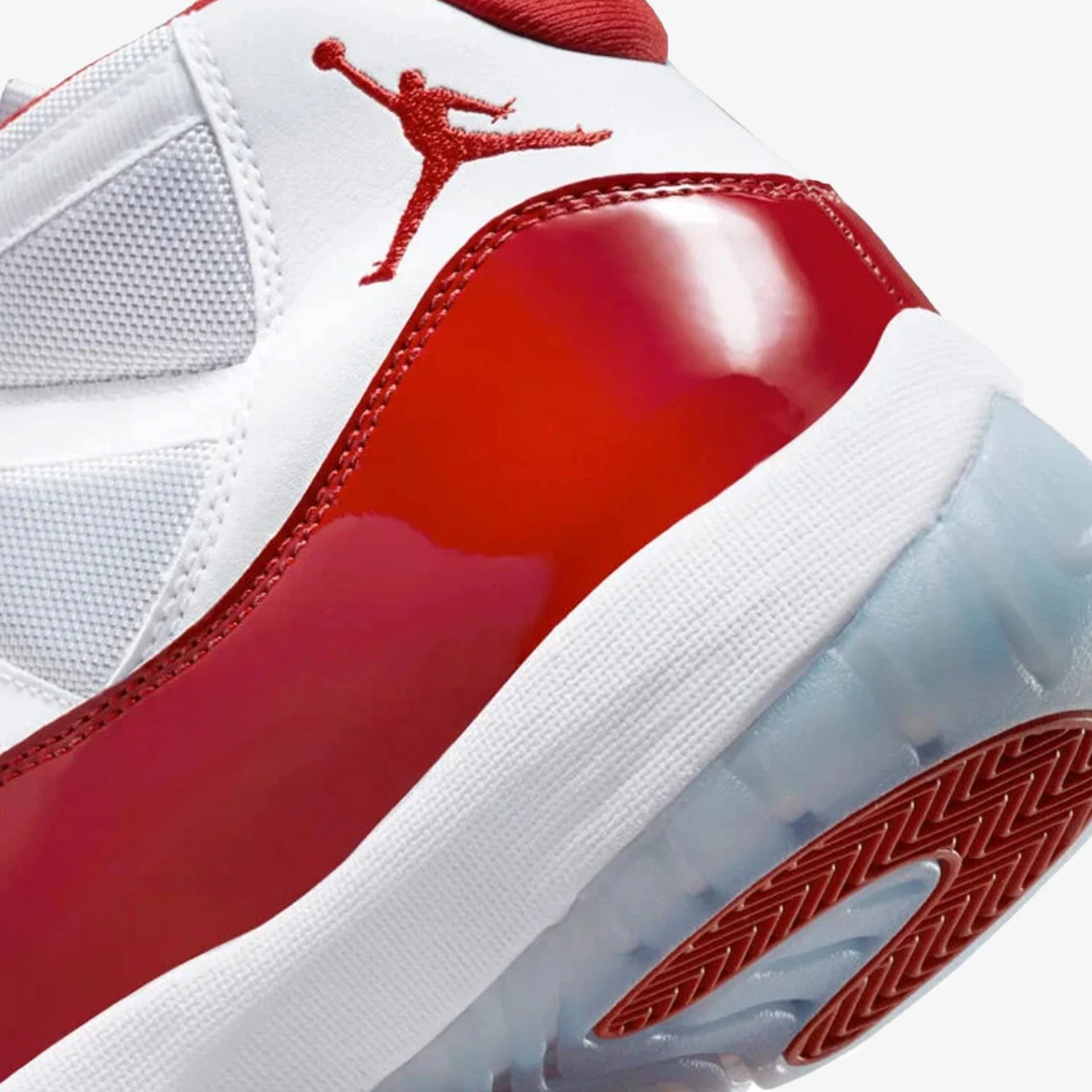 Jordan | AIR JORDAN 11 RETRO { WHITE/VARSITY RED-BLACK - Image 5