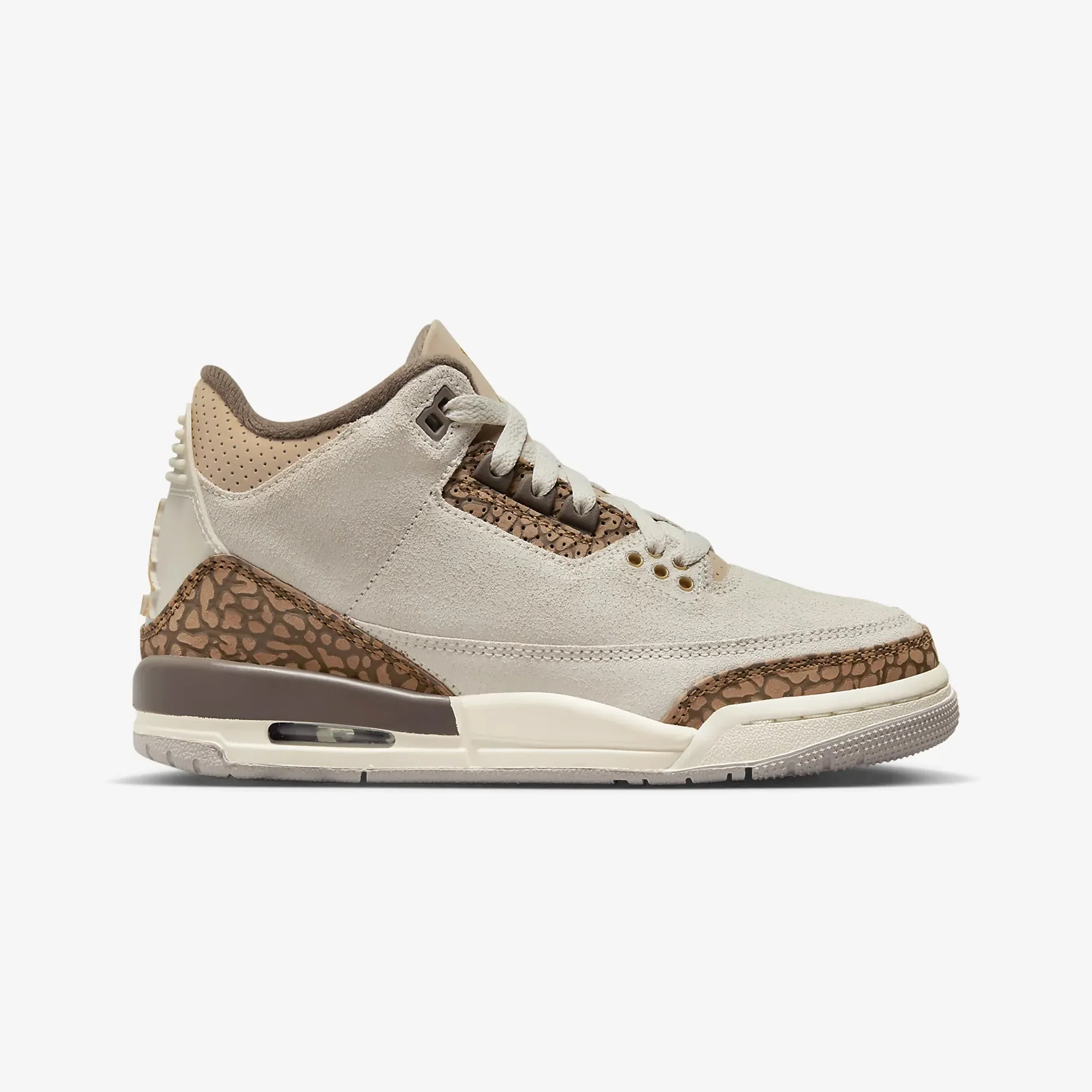 Jordan | AIR JORDAN 3 RETRO { LT OREWOOD BRN/METALLIC GOLD