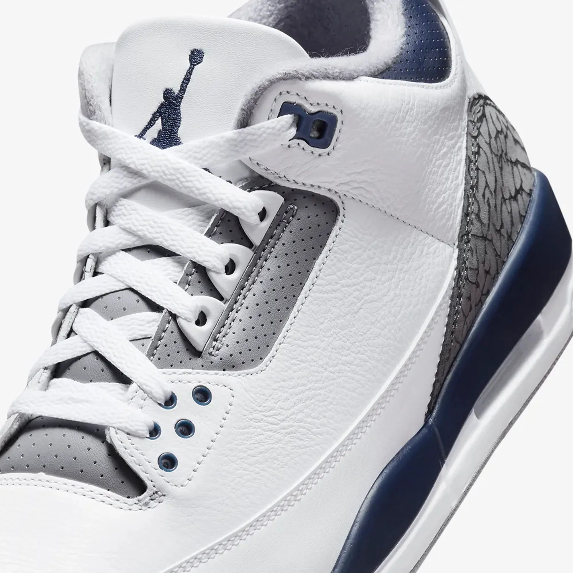 Jordan | AIR JORDAN 3 RETRO { WHITE/MIDNIGHT NAVY-CEMENT GREY-BLACK - Image 4