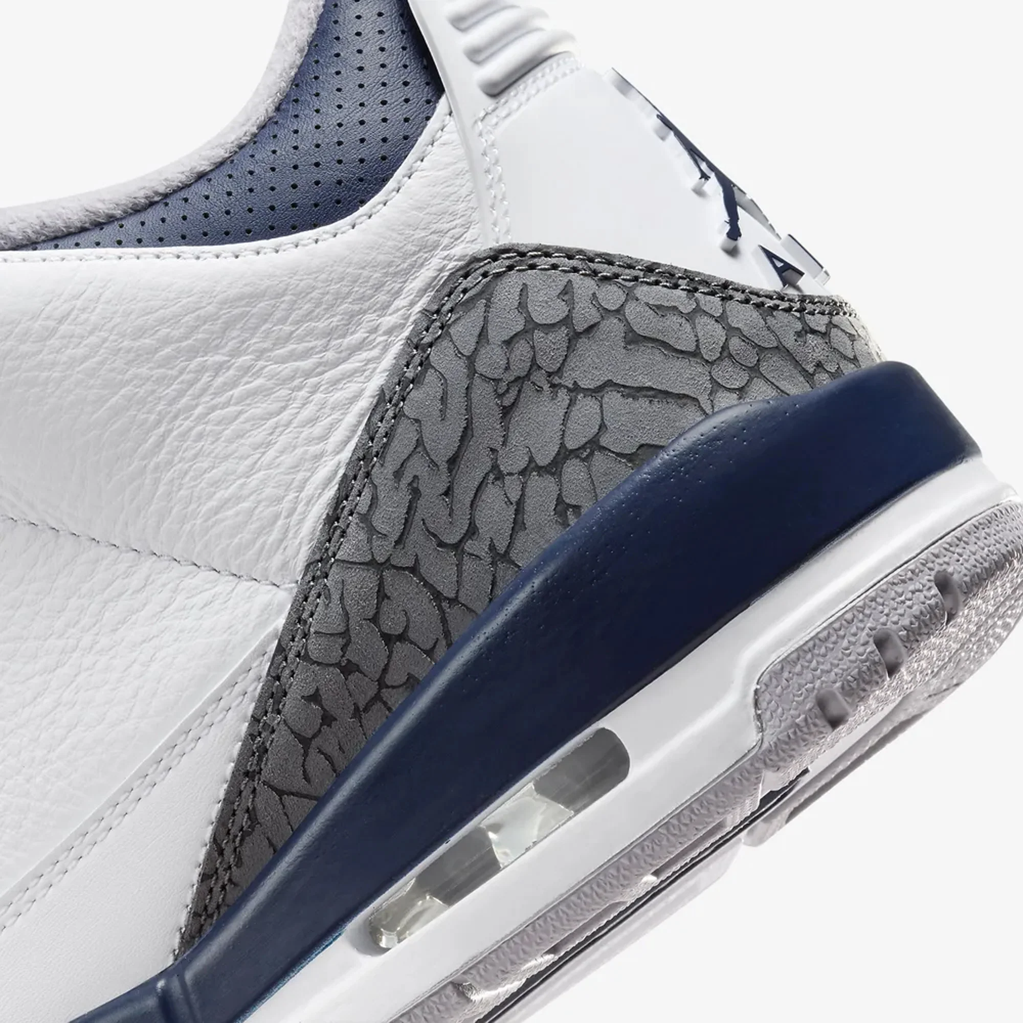 Jordan | AIR JORDAN 3 RETRO { WHITE/MIDNIGHT NAVY-CEMENT GREY-BLACK - Image 5