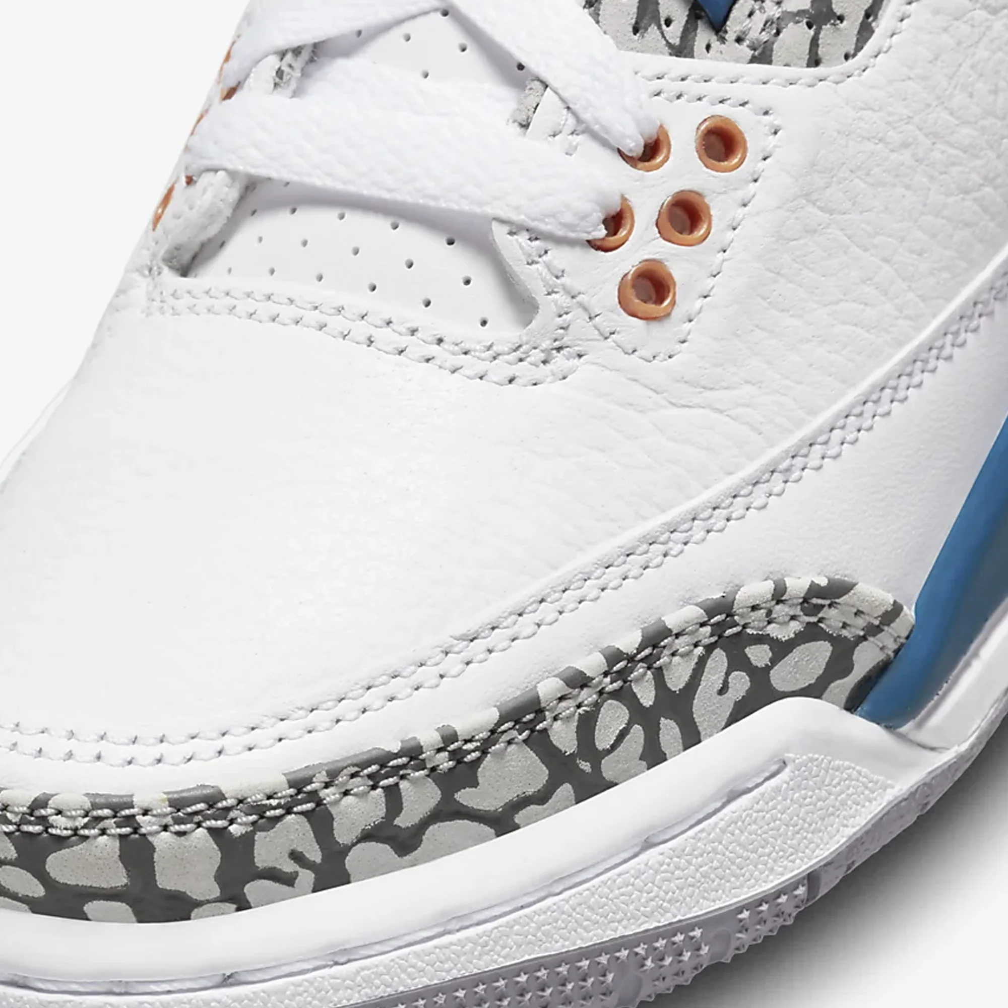 Jordan | AIR JORDAN 3 RETRO  { WHITE/TRUE BLUE - Image 4