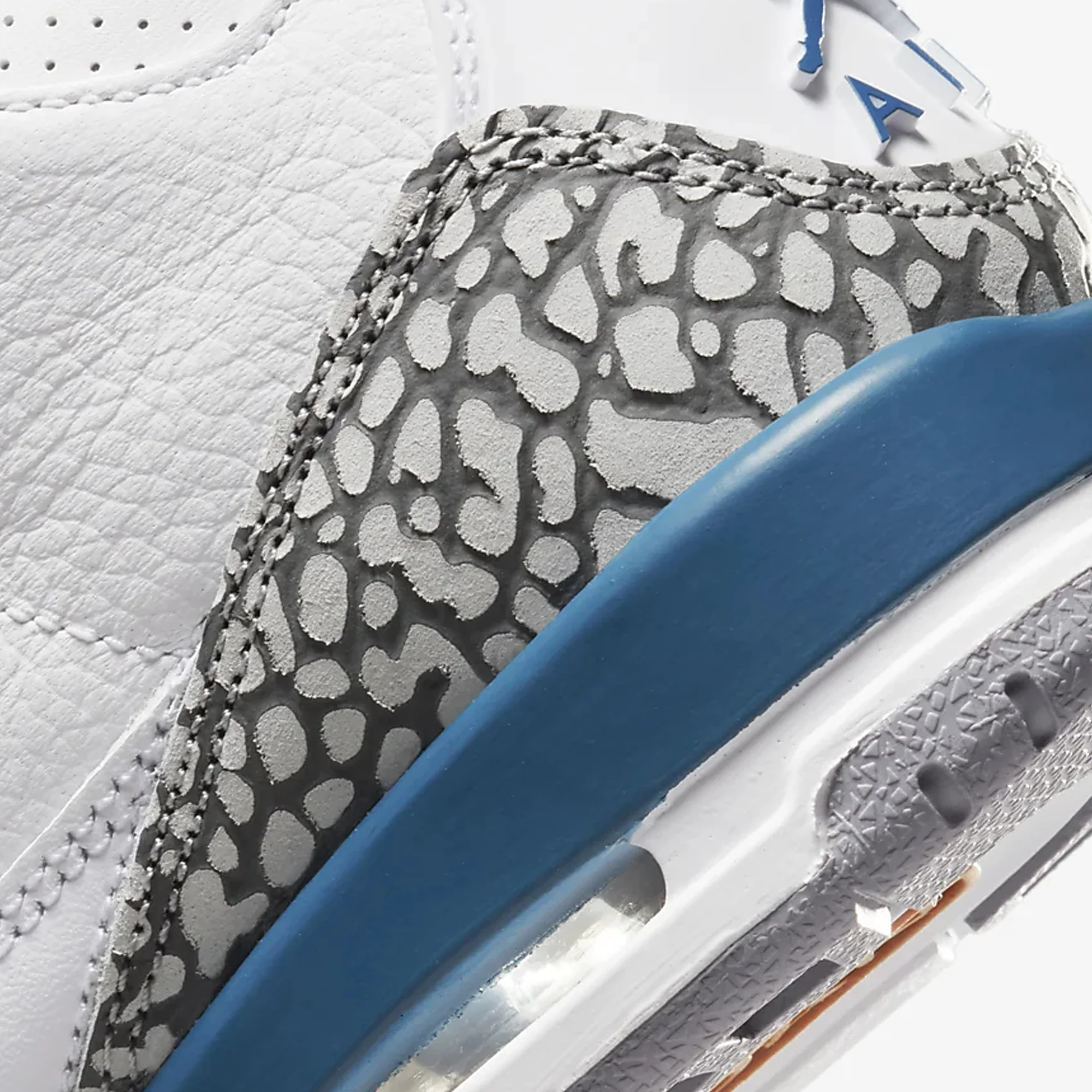 Jordan | AIR JORDAN 3 RETRO  { WHITE/TRUE BLUE - Image 5