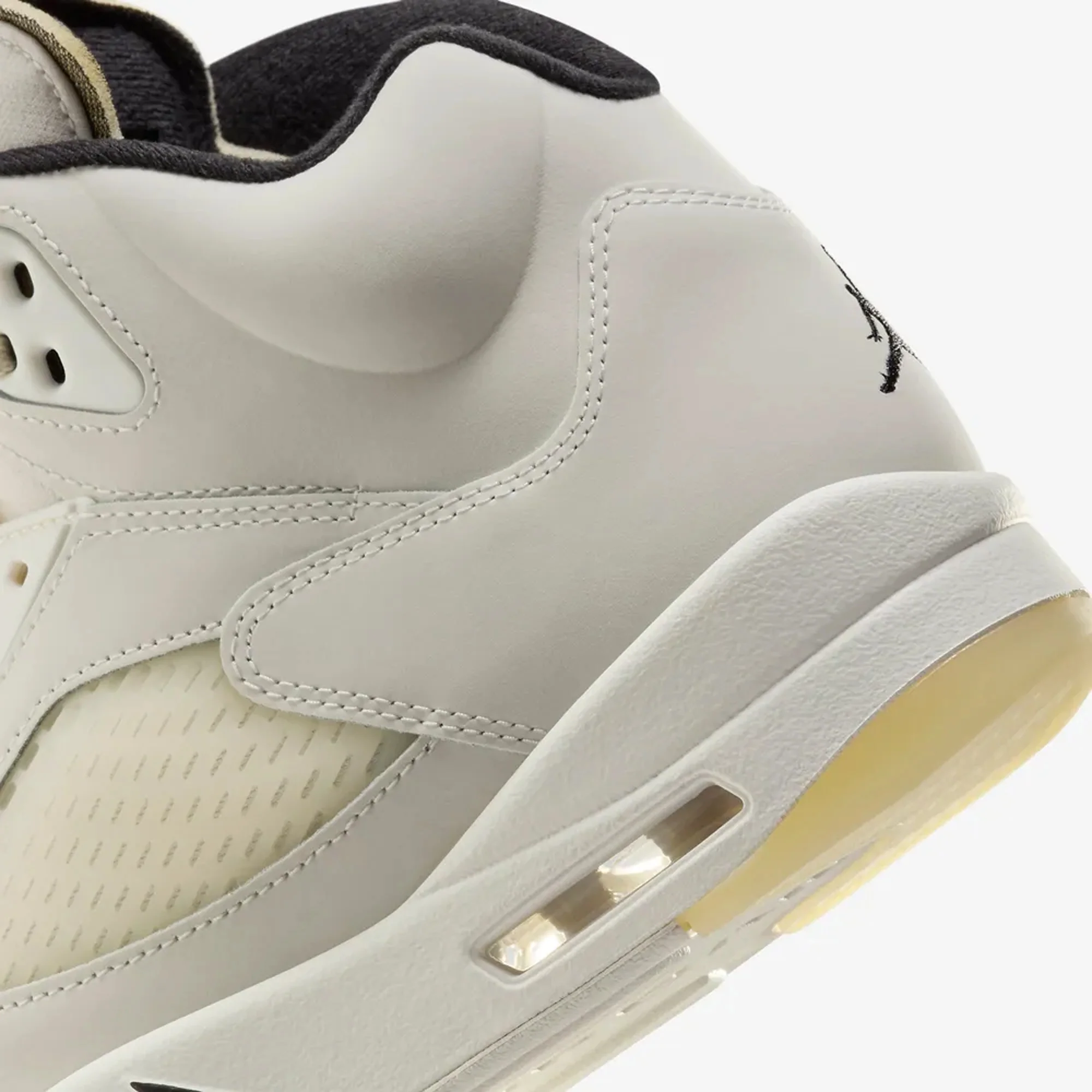 Jordan | AIR JORDAN 5 RETRO SE { SAIL/BLACK-LT OREWOOD BRN-COCONUT MILK - Image 5