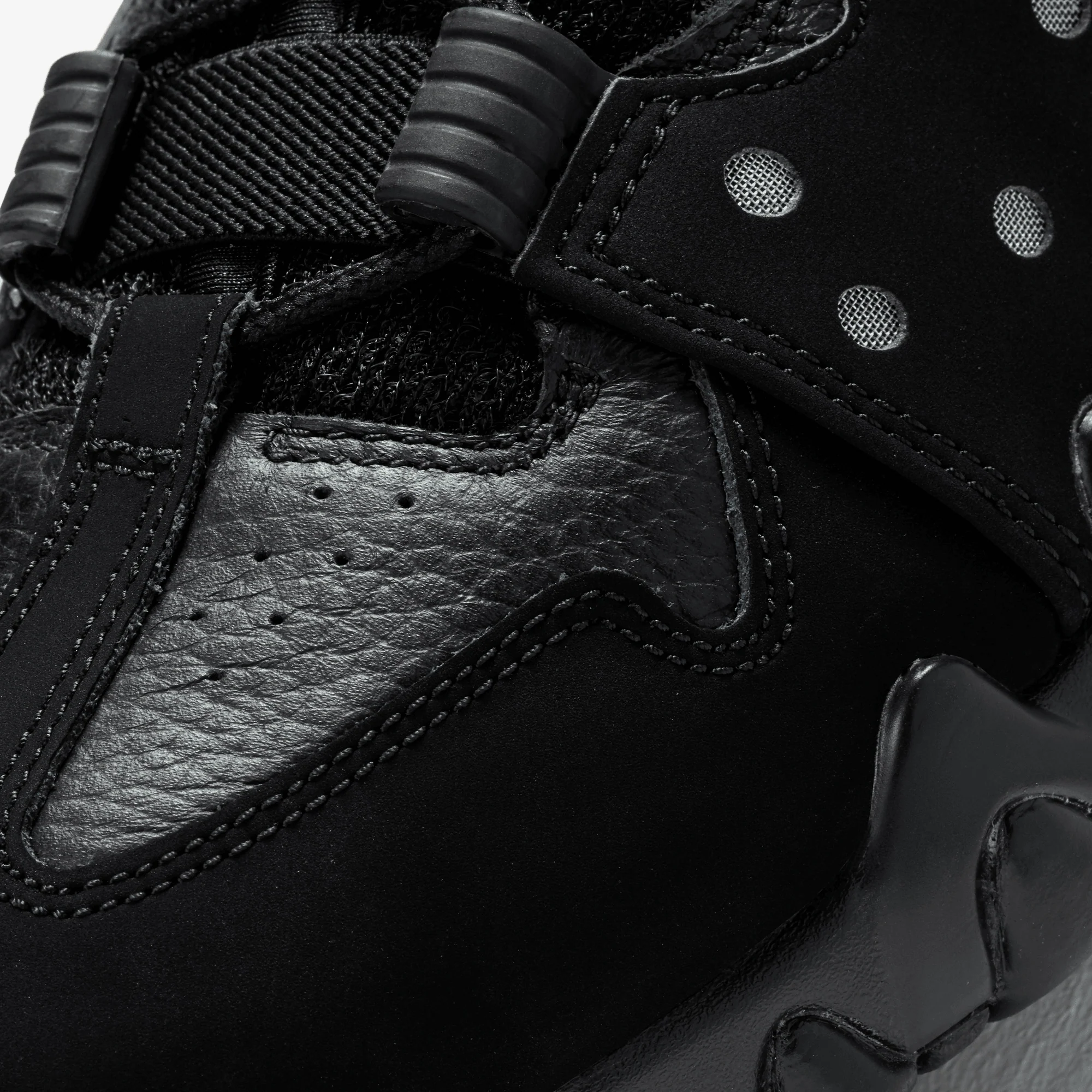 Nike | AIR MAX 2 CB '94 { BLACK/DARK CHARCOAL-METALLIC SILVER - Image 4
