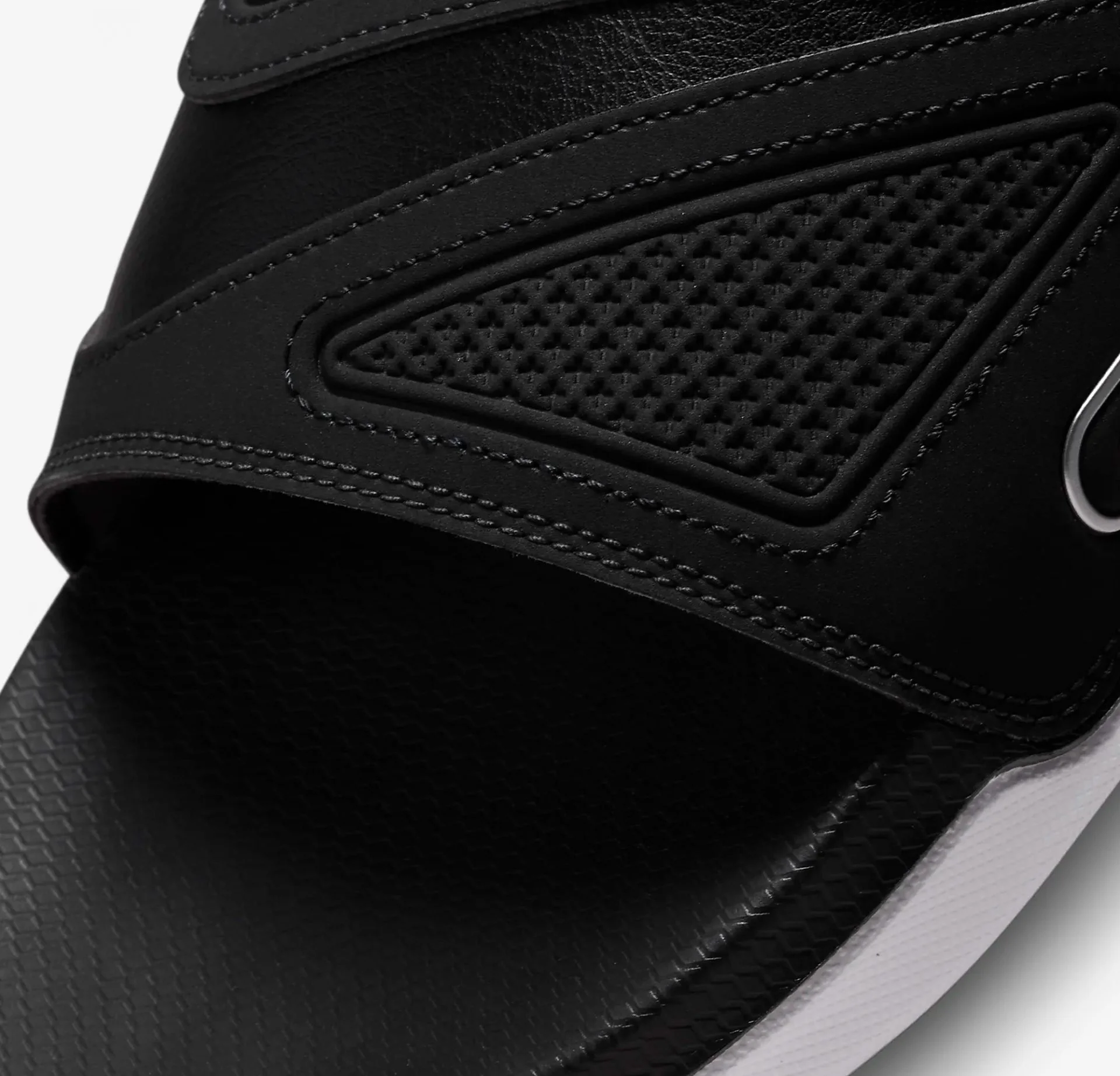 Nike | AIR MAX CIRRO SLIDE { BLACK METALLIC SILVER - Image 3