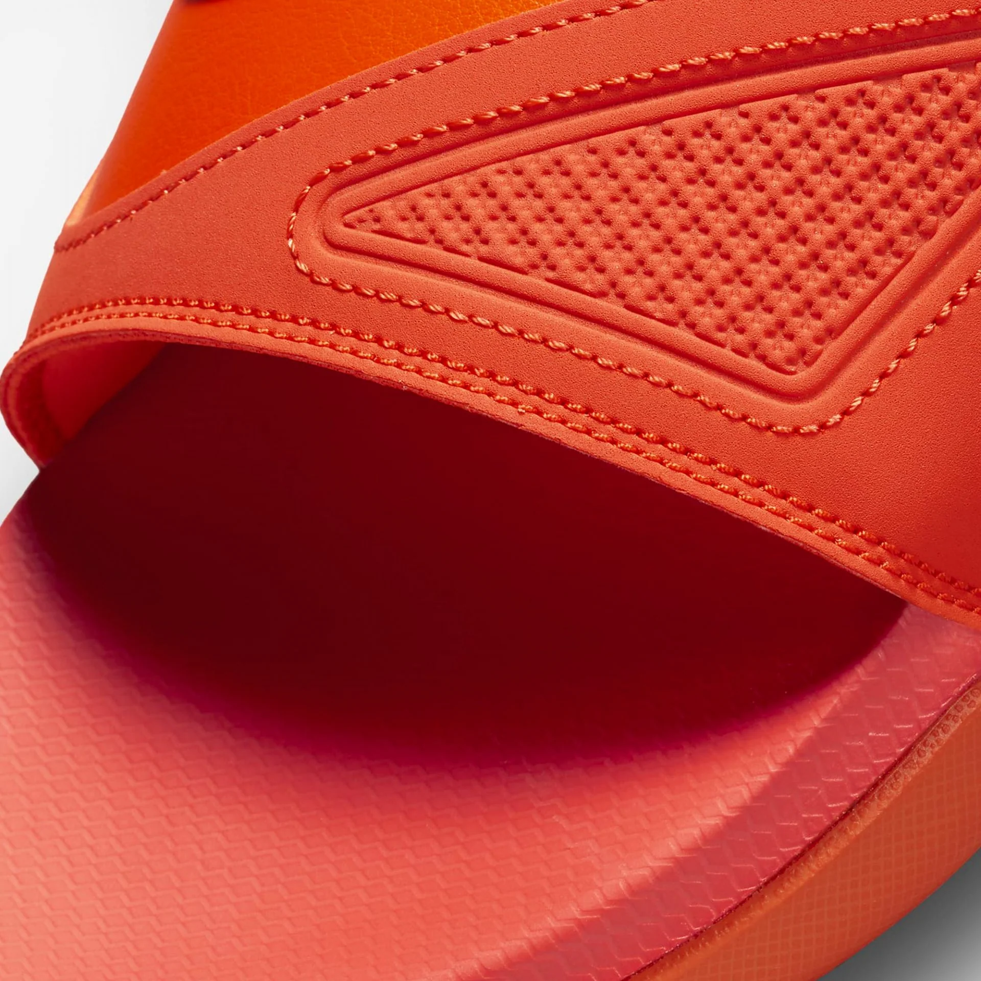 Nike | AIR MAX CIRRO SLIDES 'SAFETY ORANGE' - Image 3