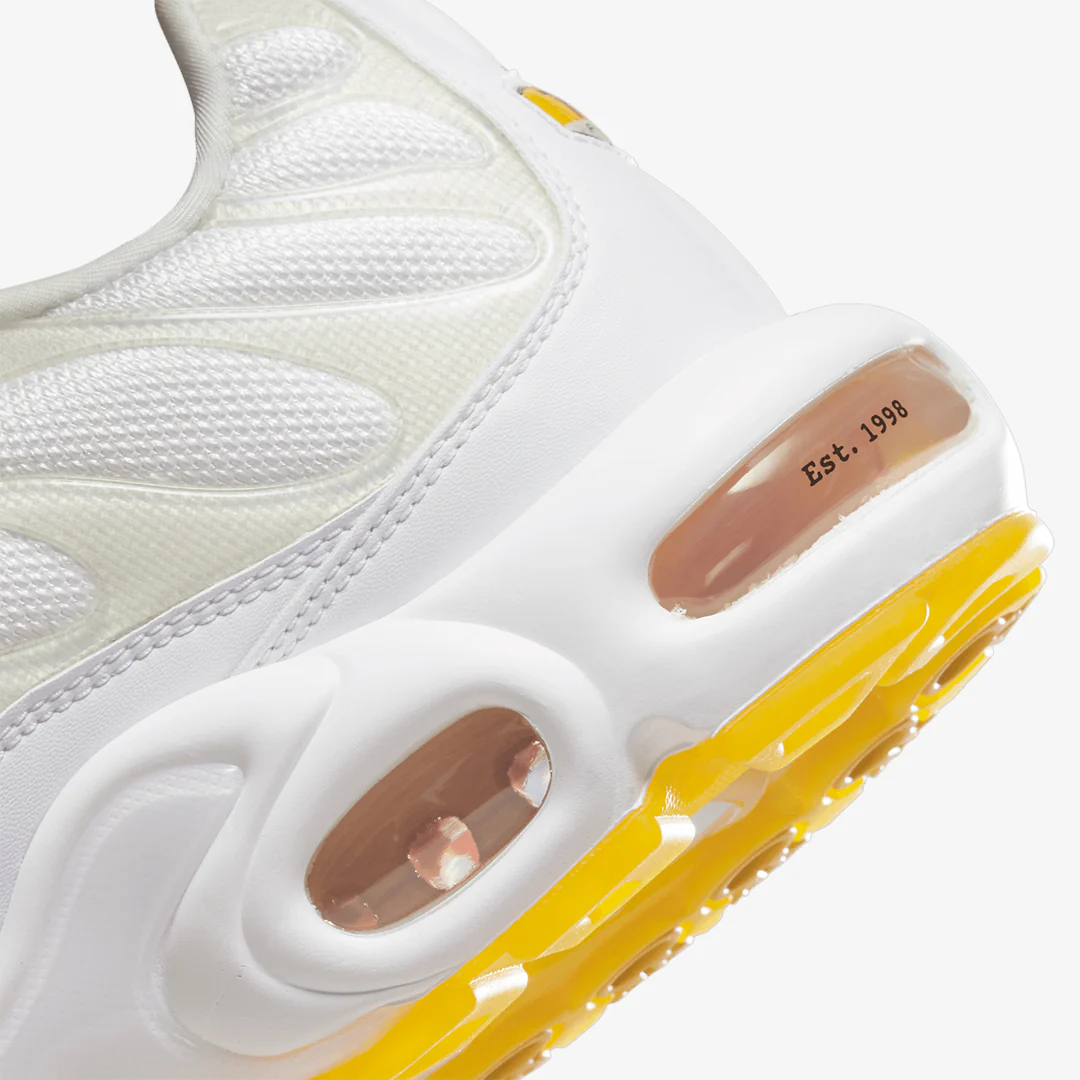 Nike | AIR MAX PLUS SE { WHITE - Image 5