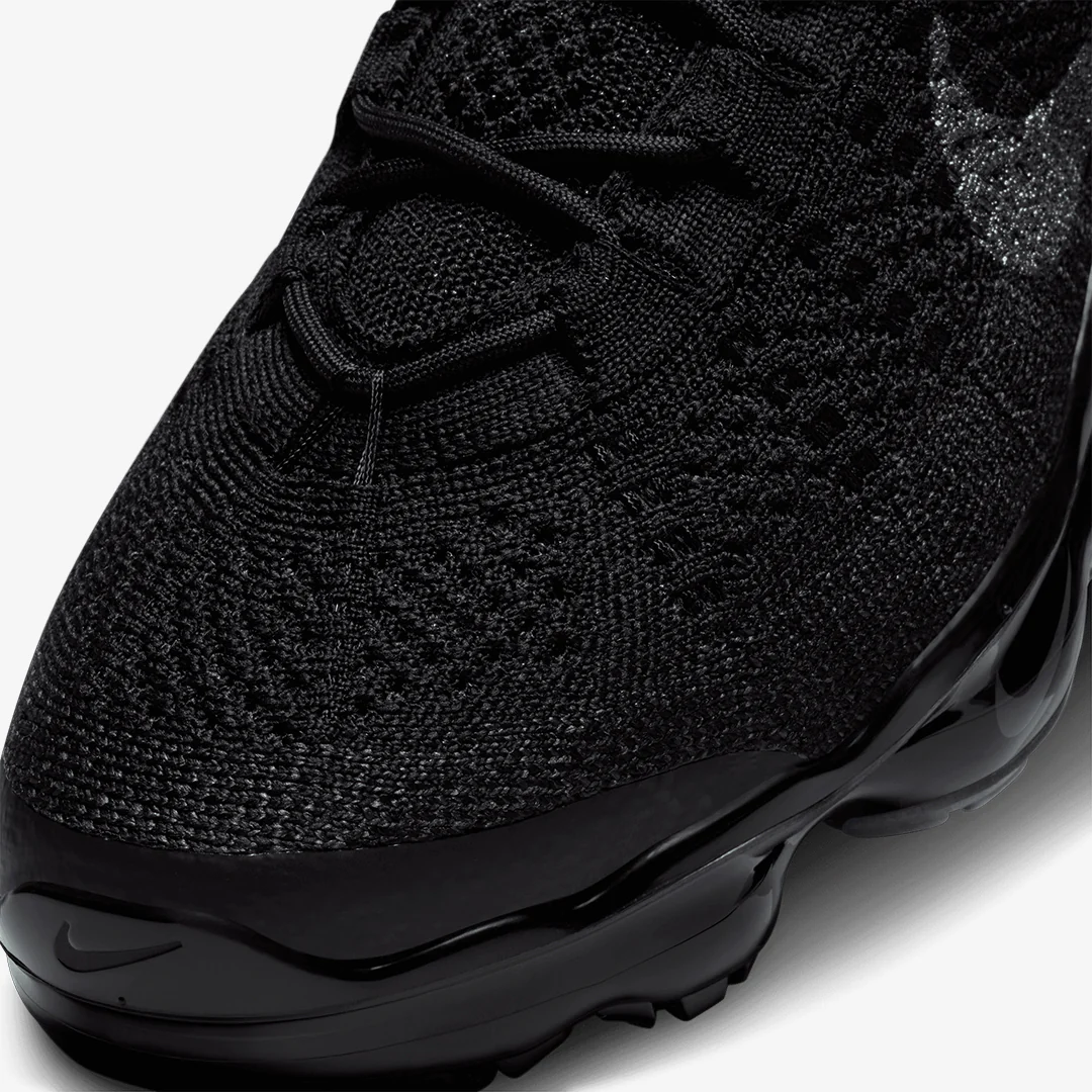 Nike | AIR VAPORMAX 2023 FLYKNIT { BLACK/BLACK-ANTHRACITE-BLACK - Image 4