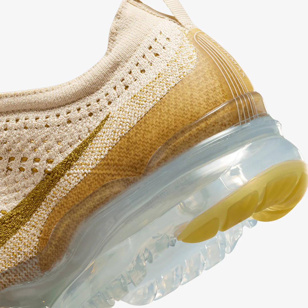 Nike | AIR VAPORMAX 2023 FLYKNIT { SANDDRIFT/BRONZINE-BRONZINE-SANDDRIFT - Image 5