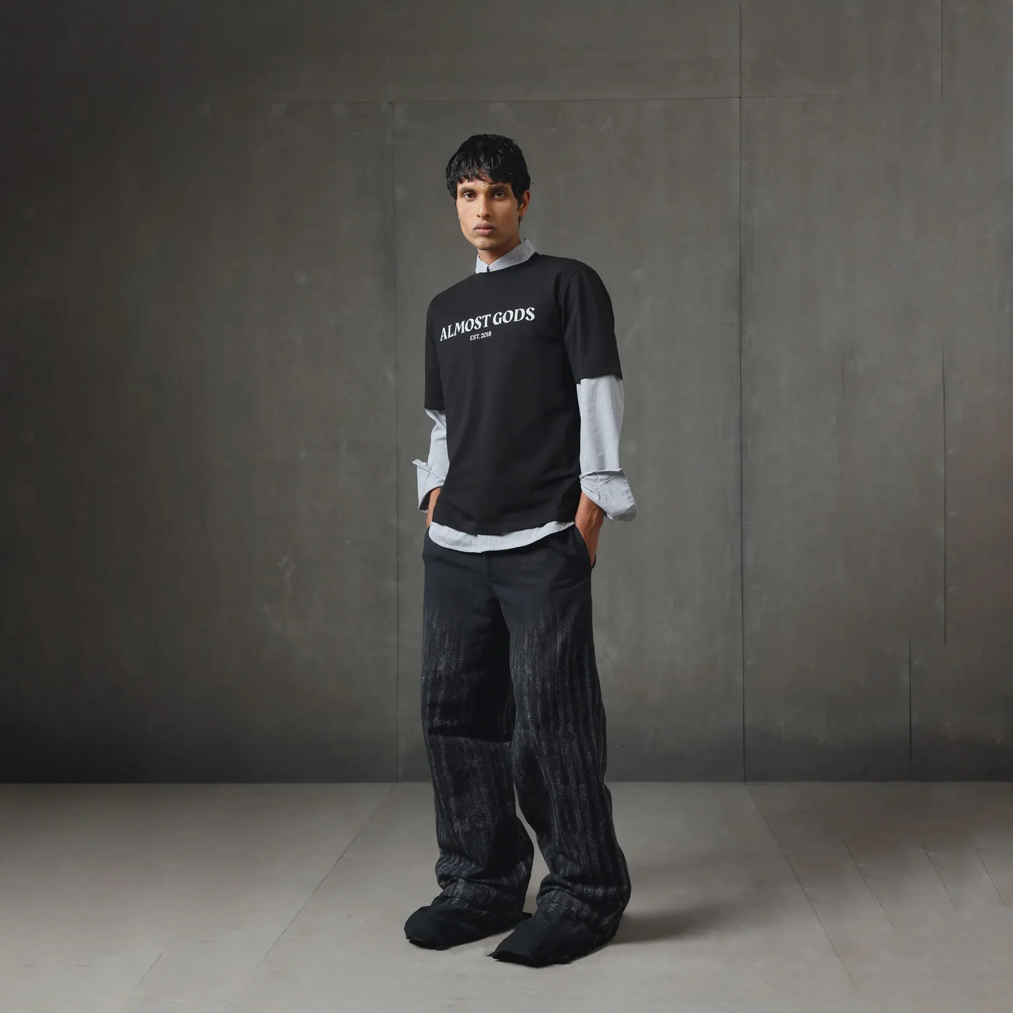 ALMOST GODS | CRACKED LOGO RELAXED TEE { BLACK - Image 6