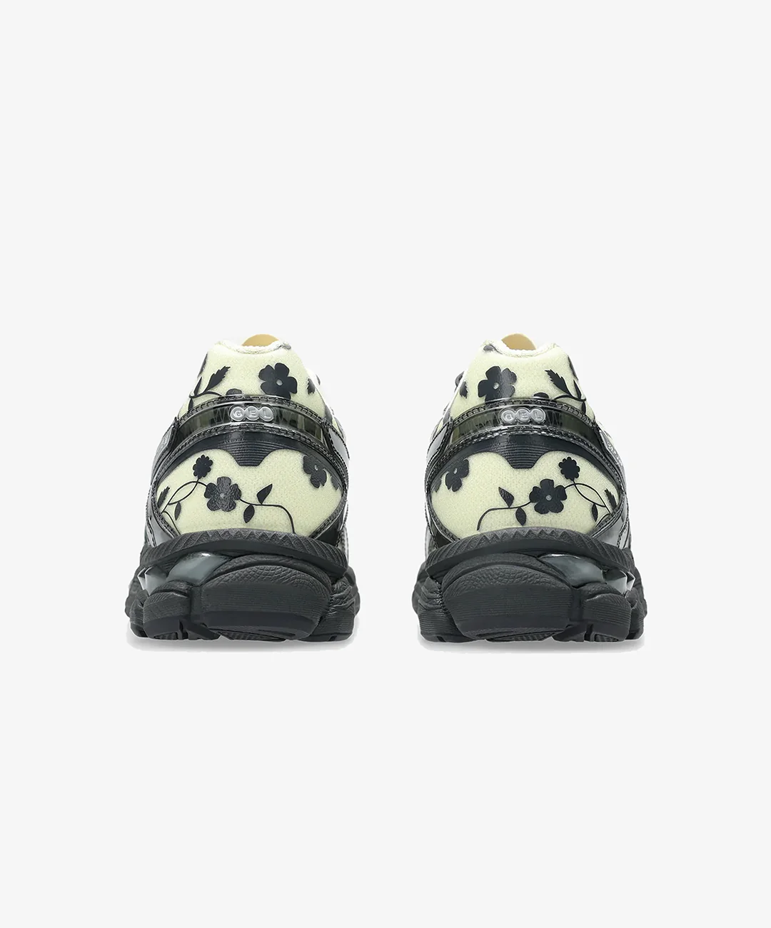 ASICS | X CECILIE BAHNSEN GEL-CUMULUS 16 SSCB { IVORY/BLACK - Image 4