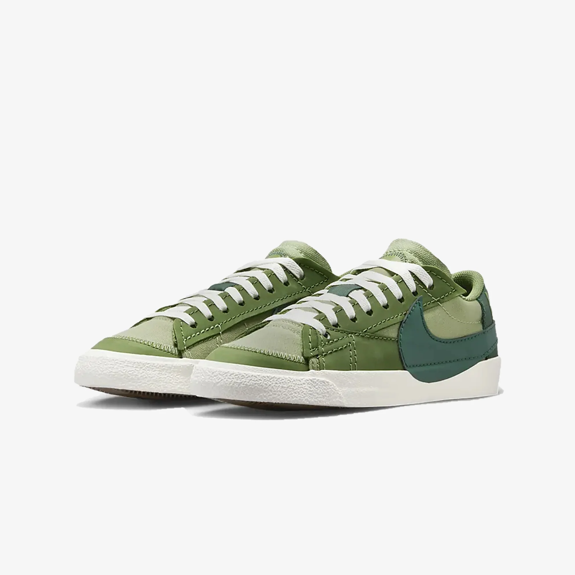 Nike | BLAZER LOW '77 JUMBO { OIL GREEN/GORGE GREEN-TREELINE-SAIL - Image 2