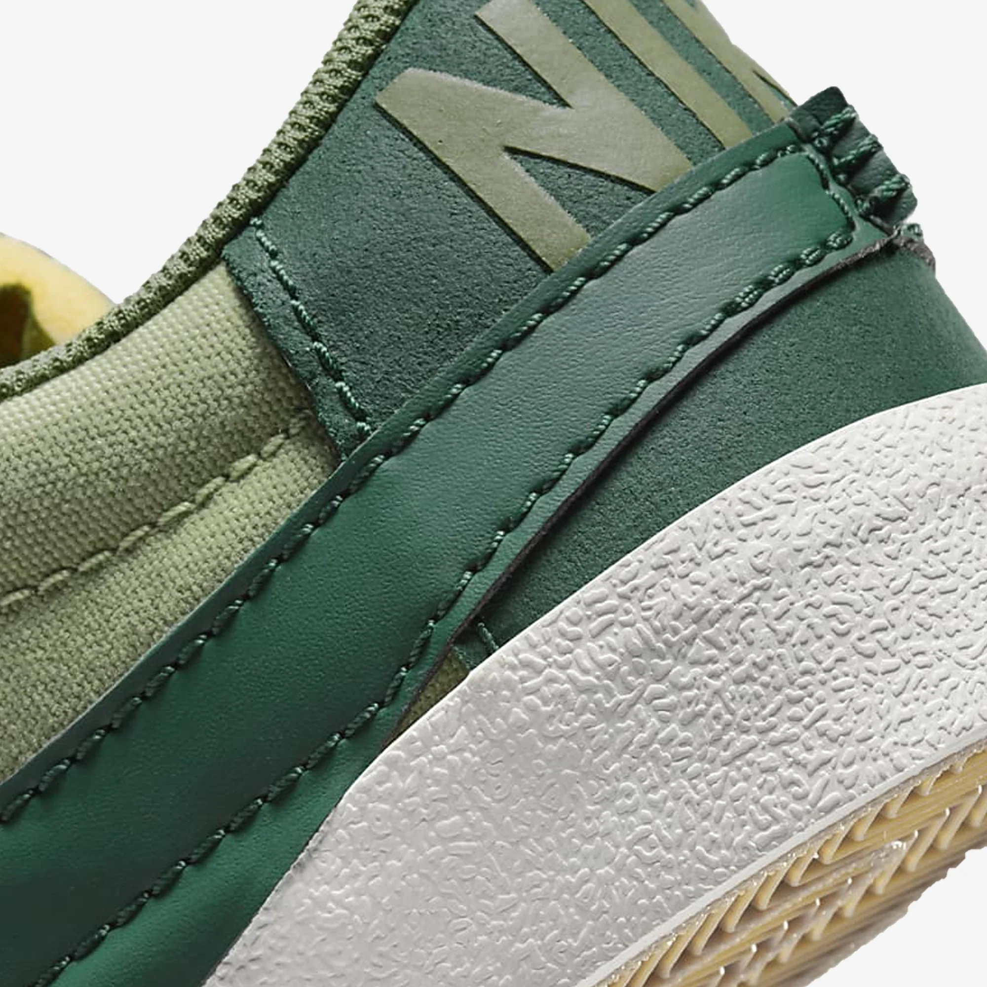 Nike | BLAZER LOW '77 JUMBO { OIL GREEN/GORGE GREEN-TREELINE-SAIL - Image 6