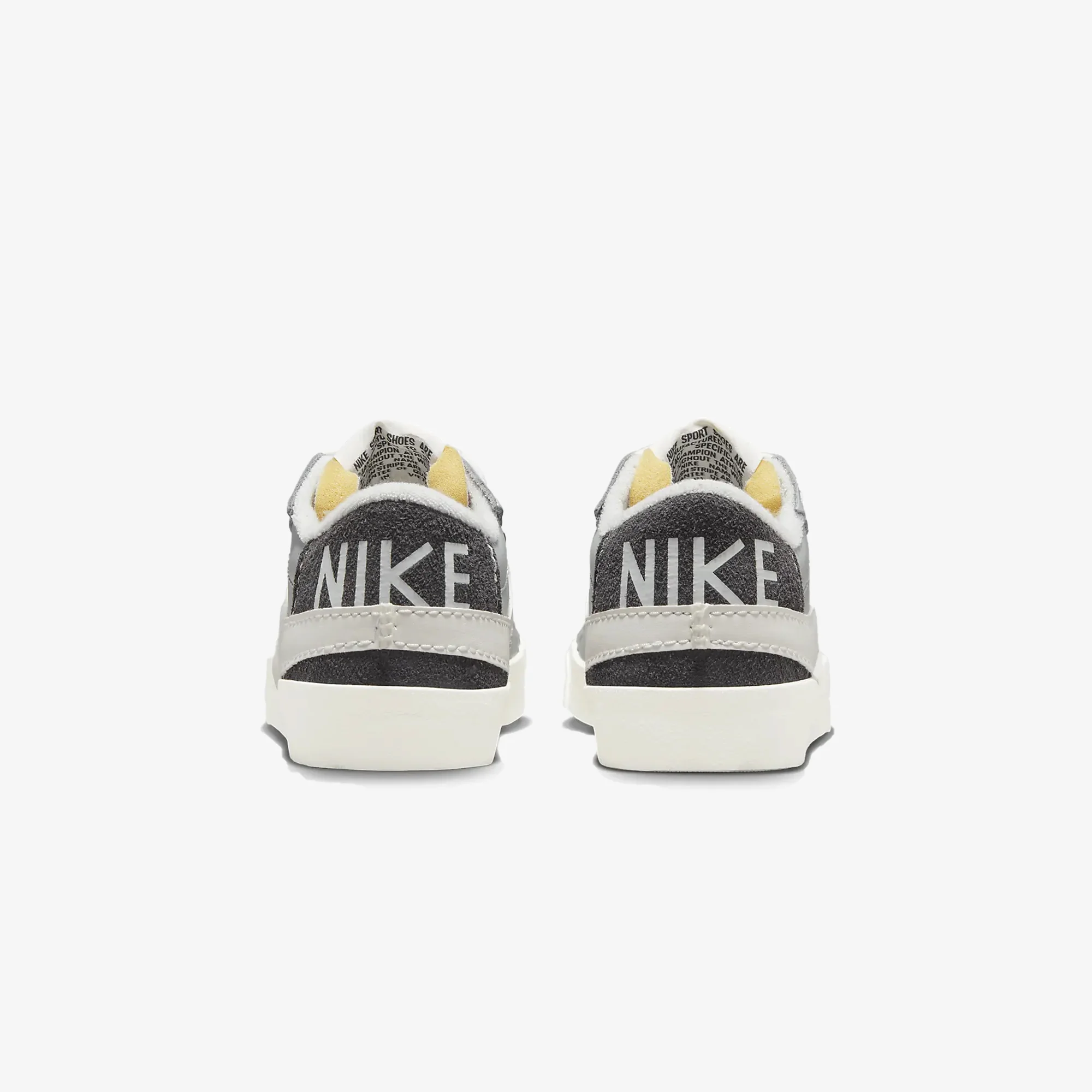 Nike | BLAZER LOW '77 JUMBO SE { LT SMOKE GREY/SAIL-PHOTON DUST - Image 3
