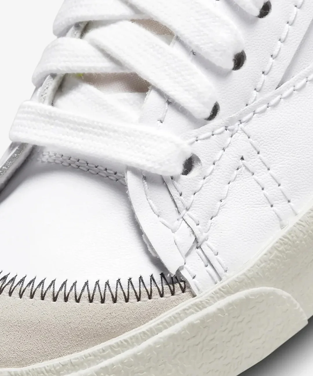 Nike | BLAZER LOW '77 JUMBO { WHITE / BLACK - Image 4