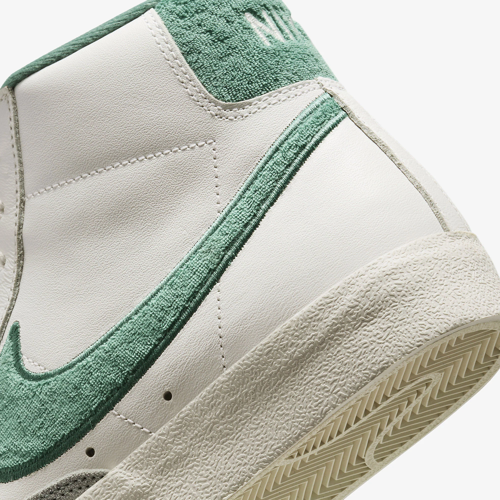 Nike | BLAZER MID '77 PREMIUM { SUMMIT WHITE/BICOASTAL-PHANTOM - Image 5