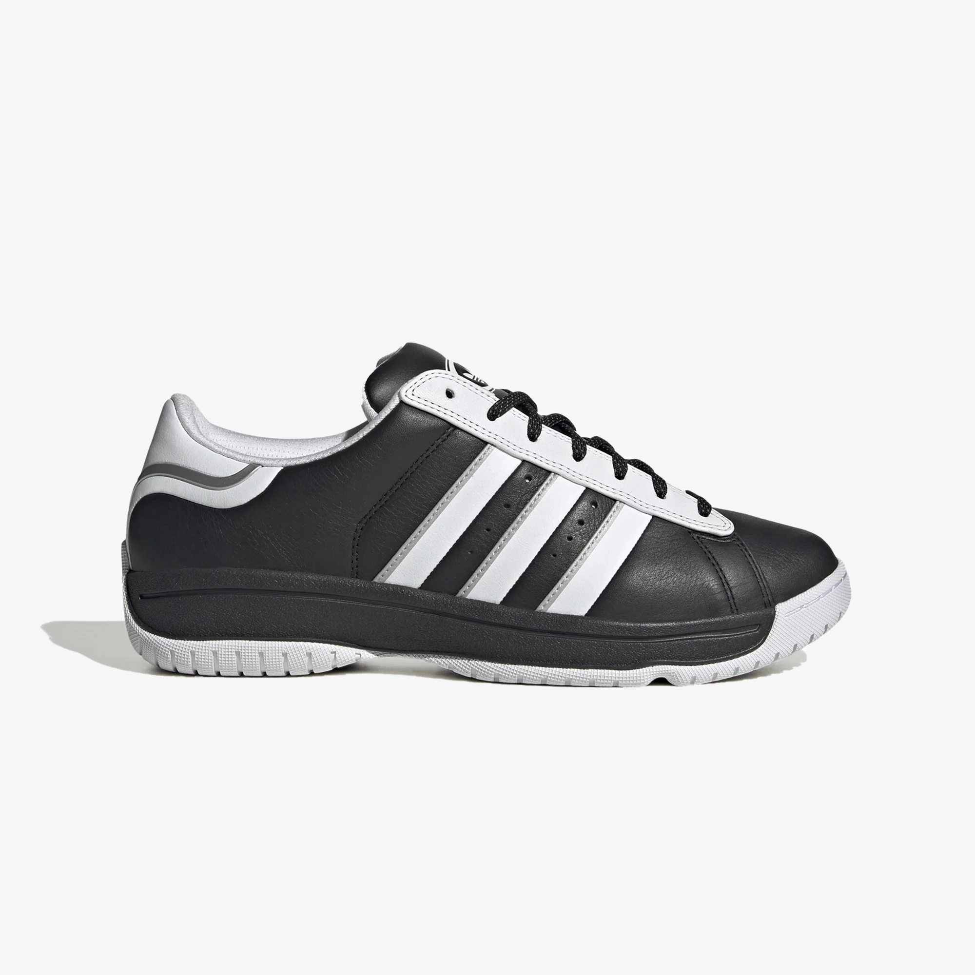 Adidas Originals | CAMPUS { CORE BLACK/CLOUD WHITE