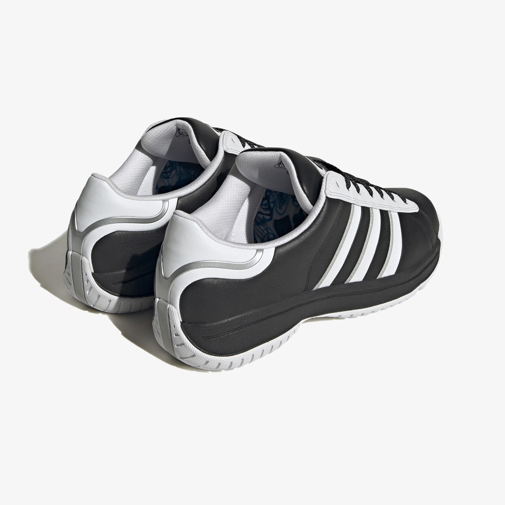 Adidas Originals | CAMPUS { CORE BLACK/CLOUD WHITE - Image 3